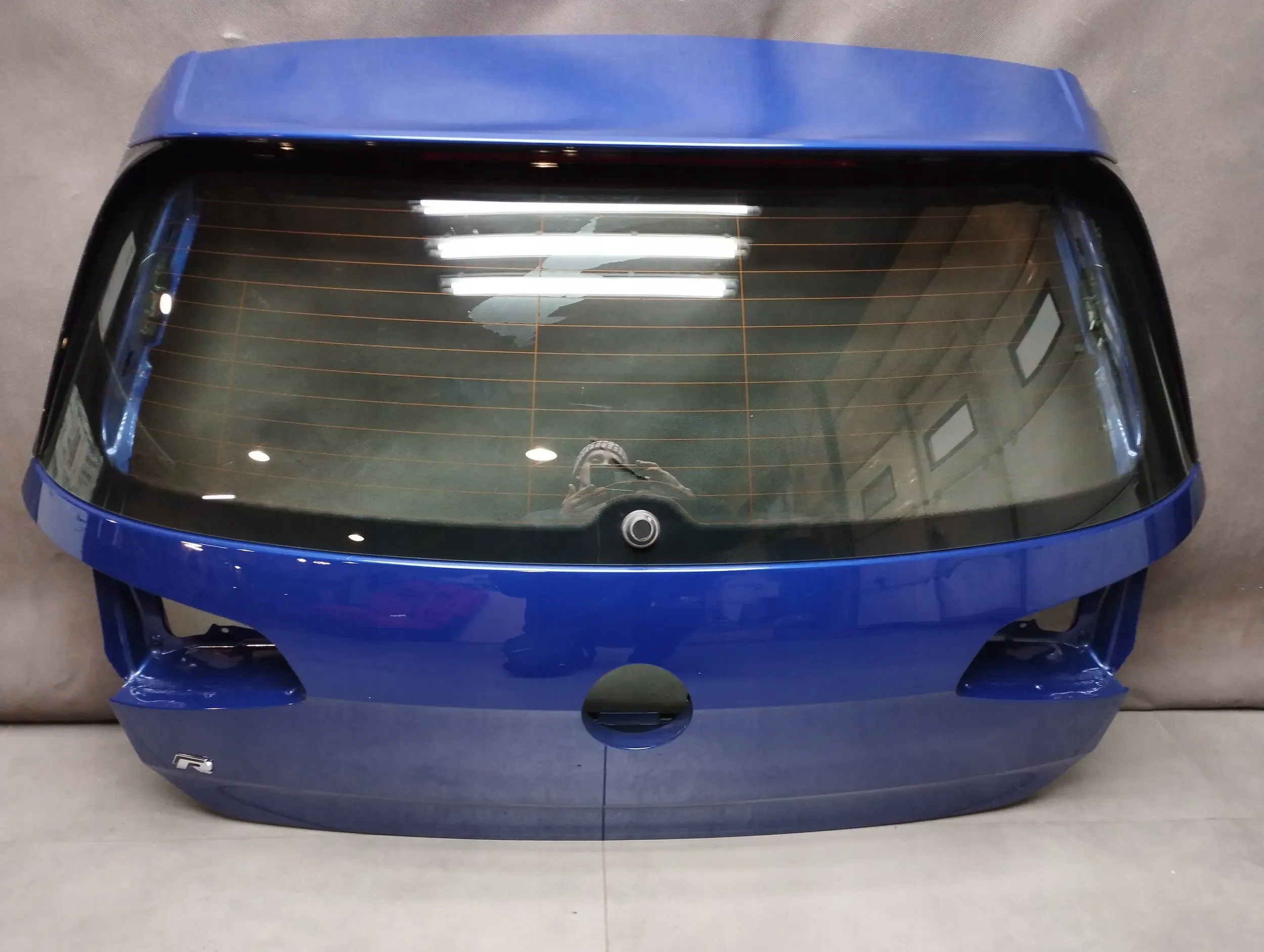 VW Golf VII 7 R boot doors window LD5K