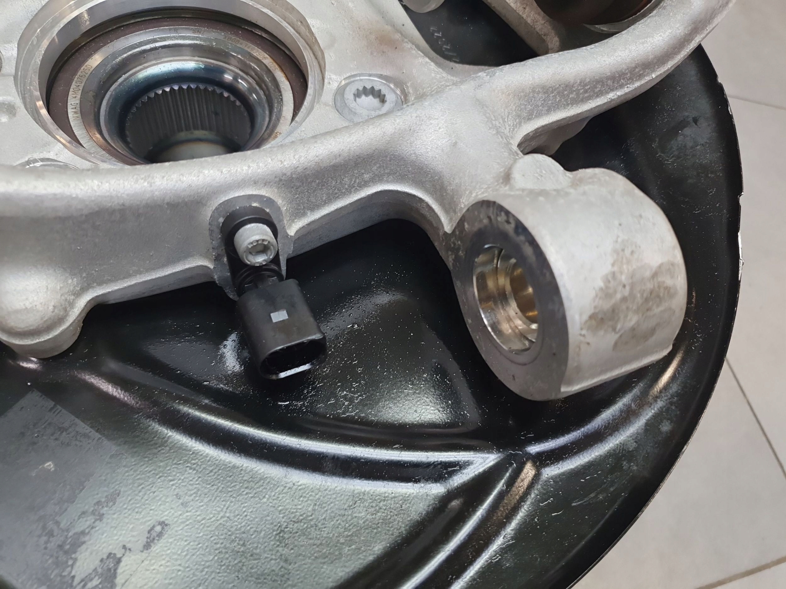 Audi Q8 swing right front front 4M0407242K 4M0407560