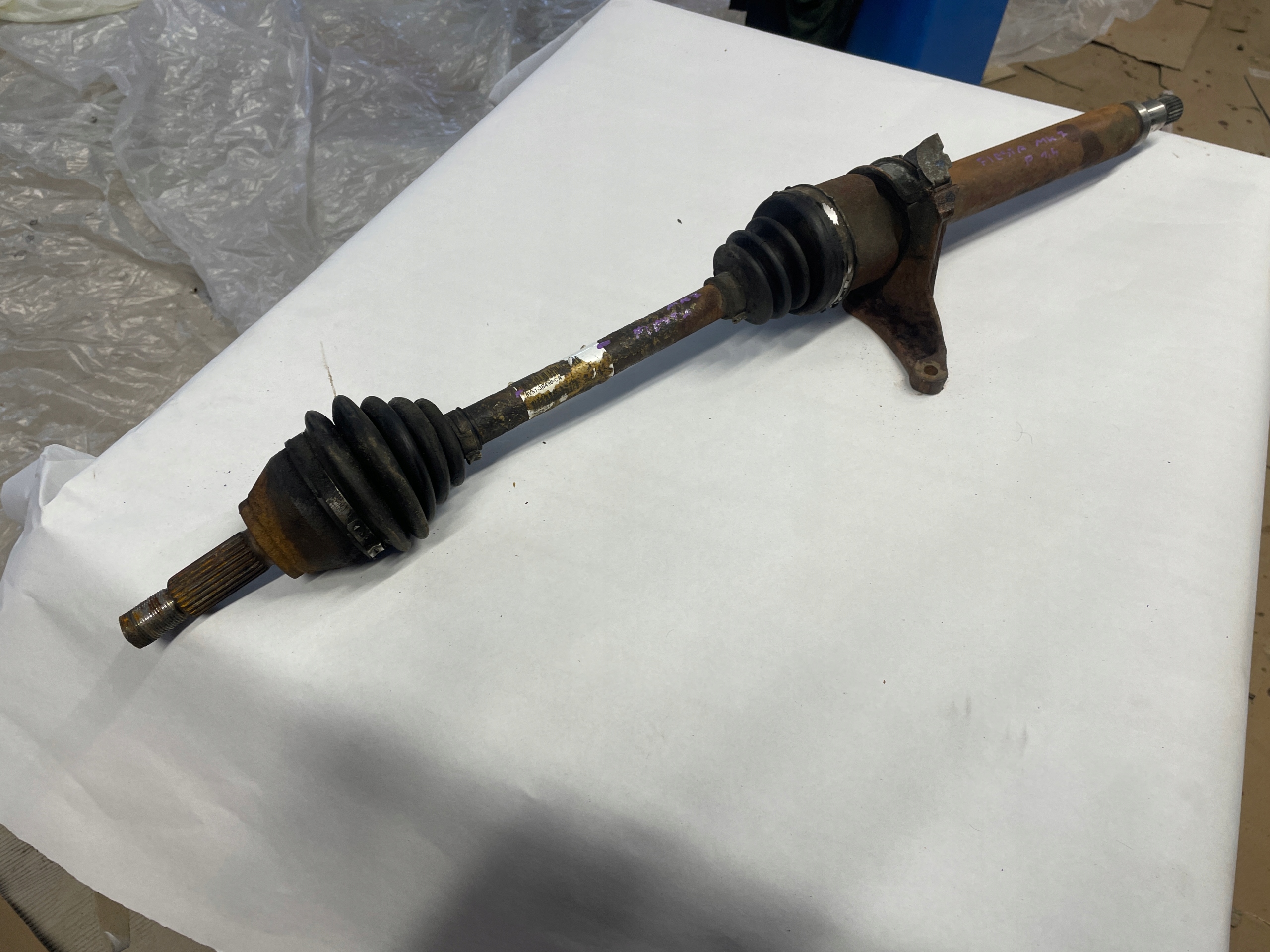 FORD FIESTA MK7 1.4 16V semi-axis right front 8V51-3B436-CA