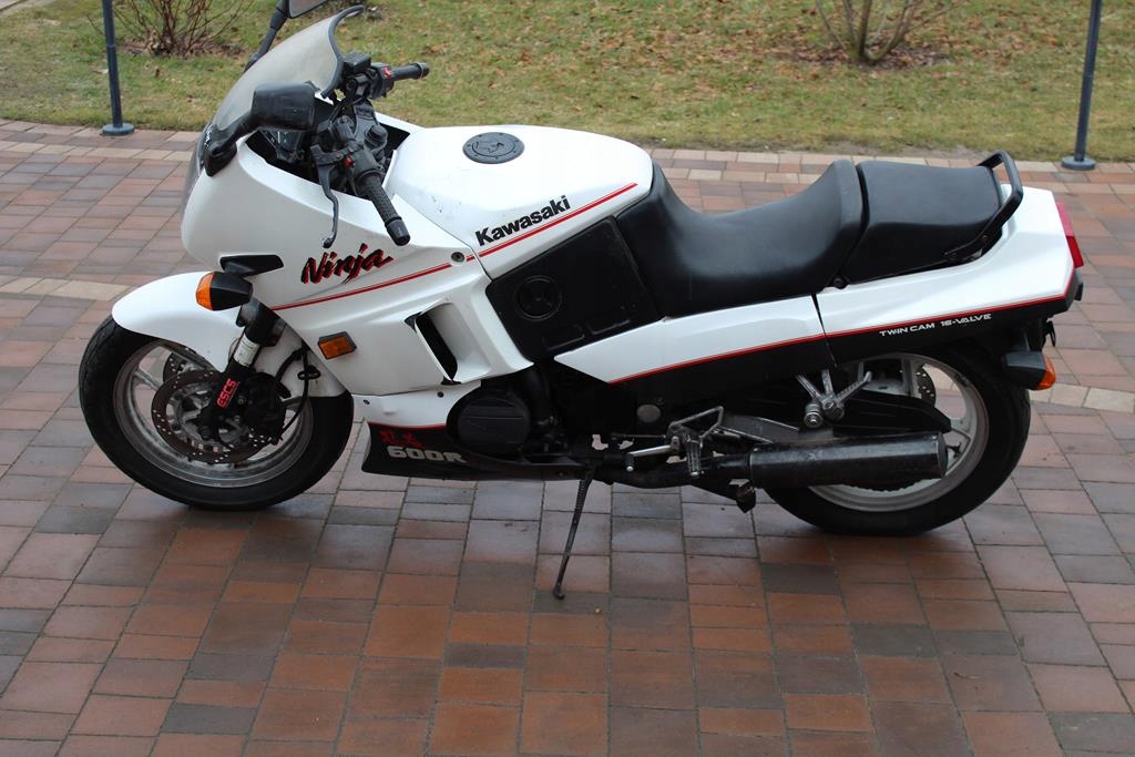 KAWASAKI GPX600 R IMPULSATOR CZUJNIK HALLA Numer katalogowy czesci 48844