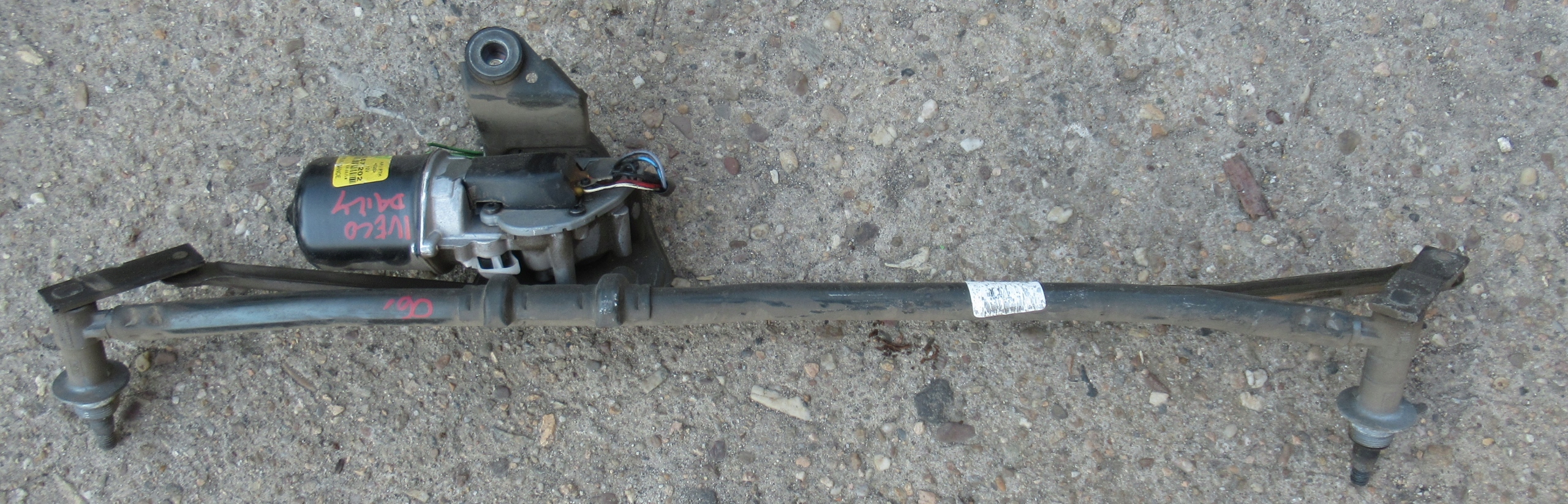 IVECO DAILY 06R wiper mechanism front