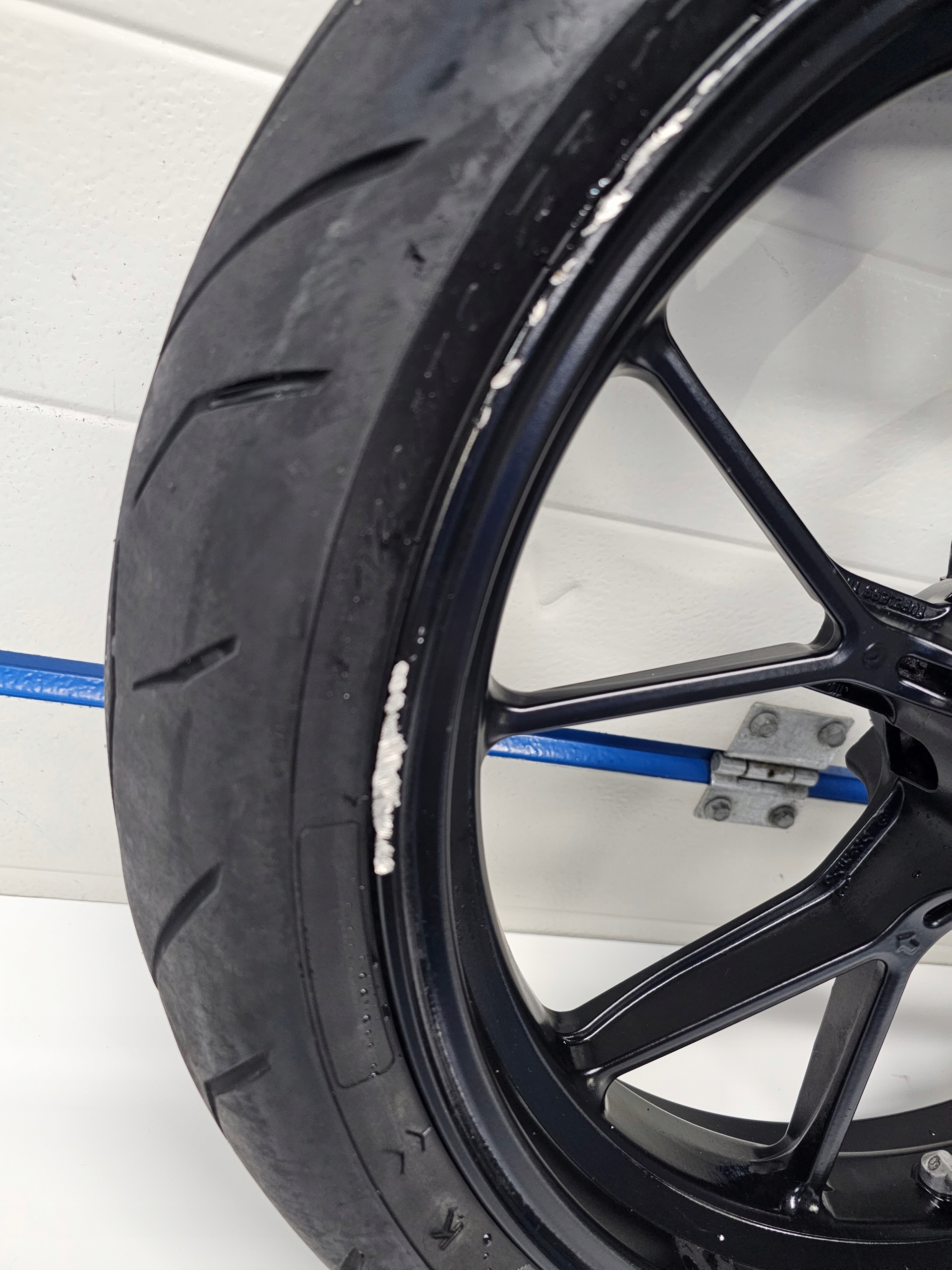 Ducati 848 08-13 felga przód prosta Szerokość felgi 1.20