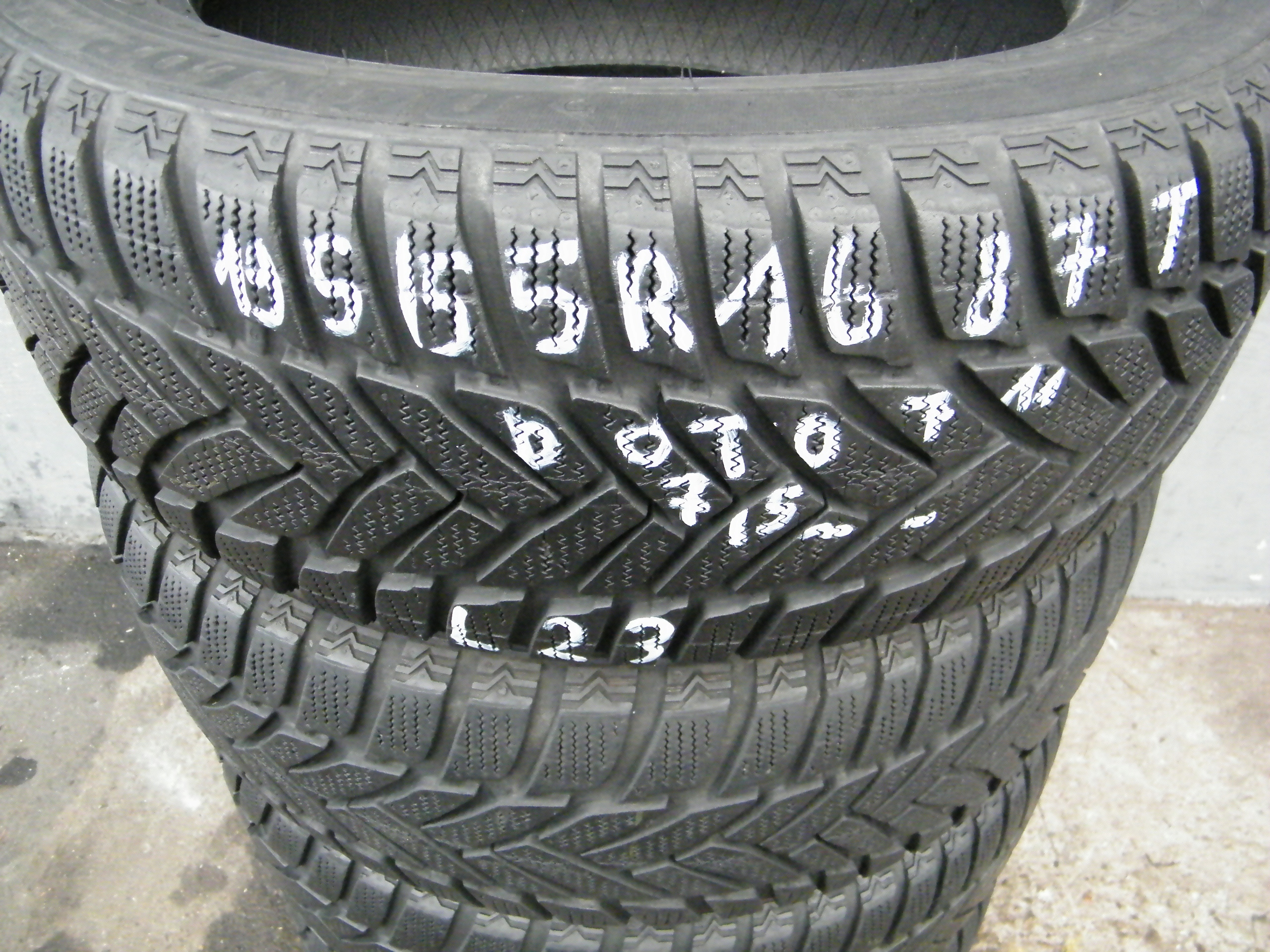 [L23] 4xZIMA 195/55R16 87T DUNLOP SP WINTER SPORT M3 & Szerokość opony 195 mm