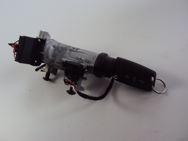 1K0905851 - КЛЮЧ ЗАЖИГАНИЯ SEAT ARONA 1.0 TSI 18-