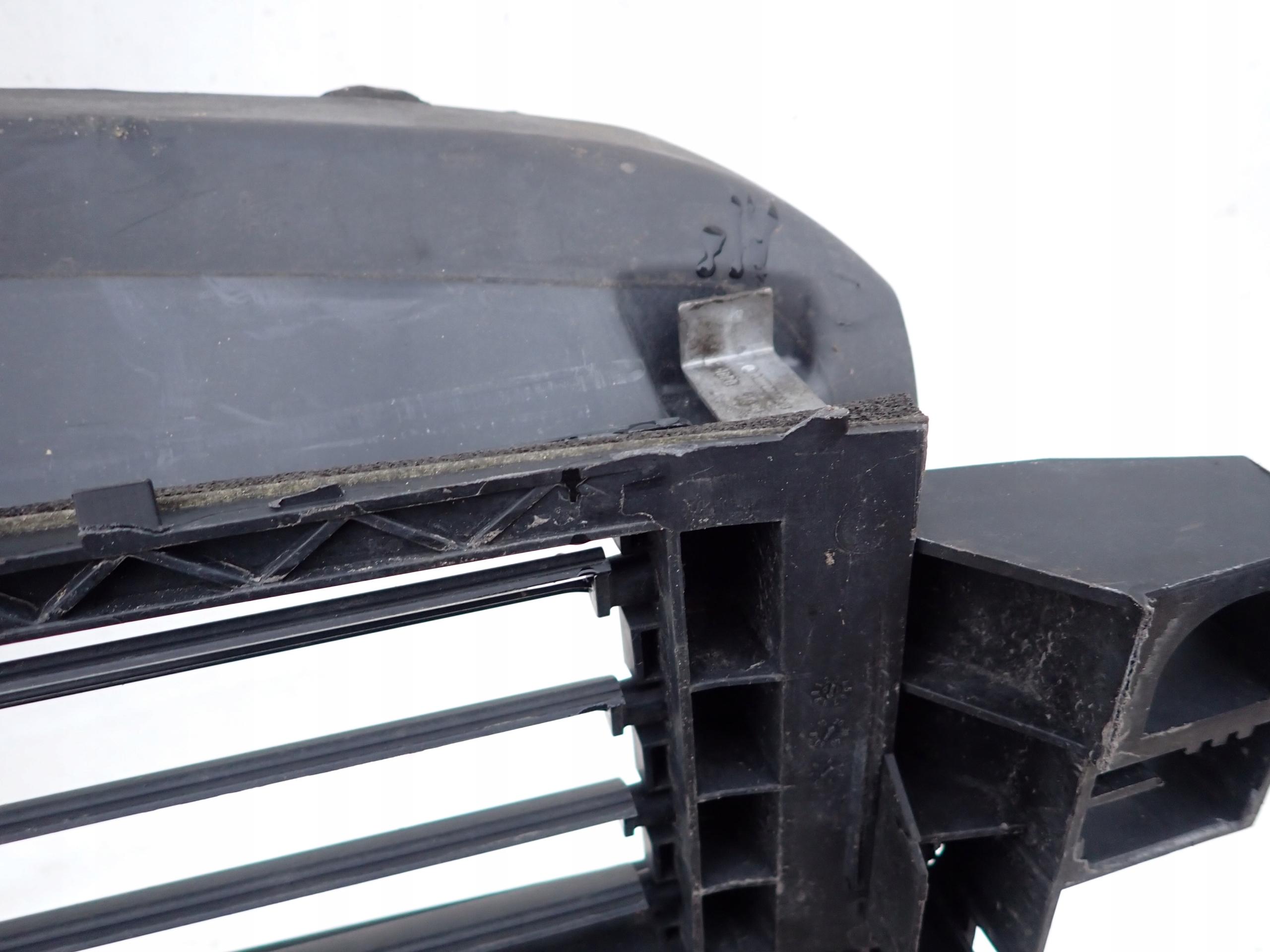 MERCEDES B-KLASA W247 18- blinds intake air
