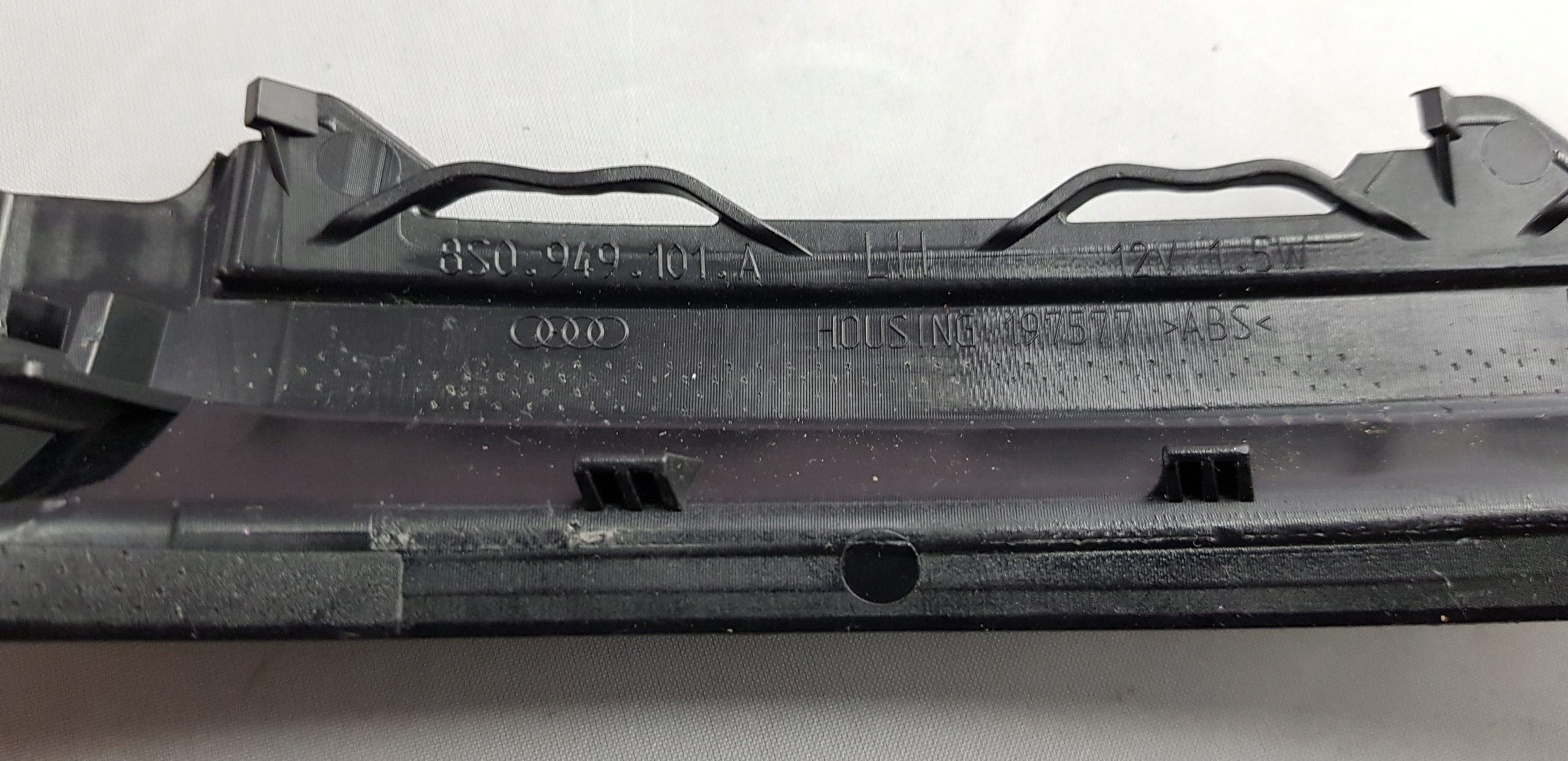 поворотник зеркала Audi тт R8 8S0949101A