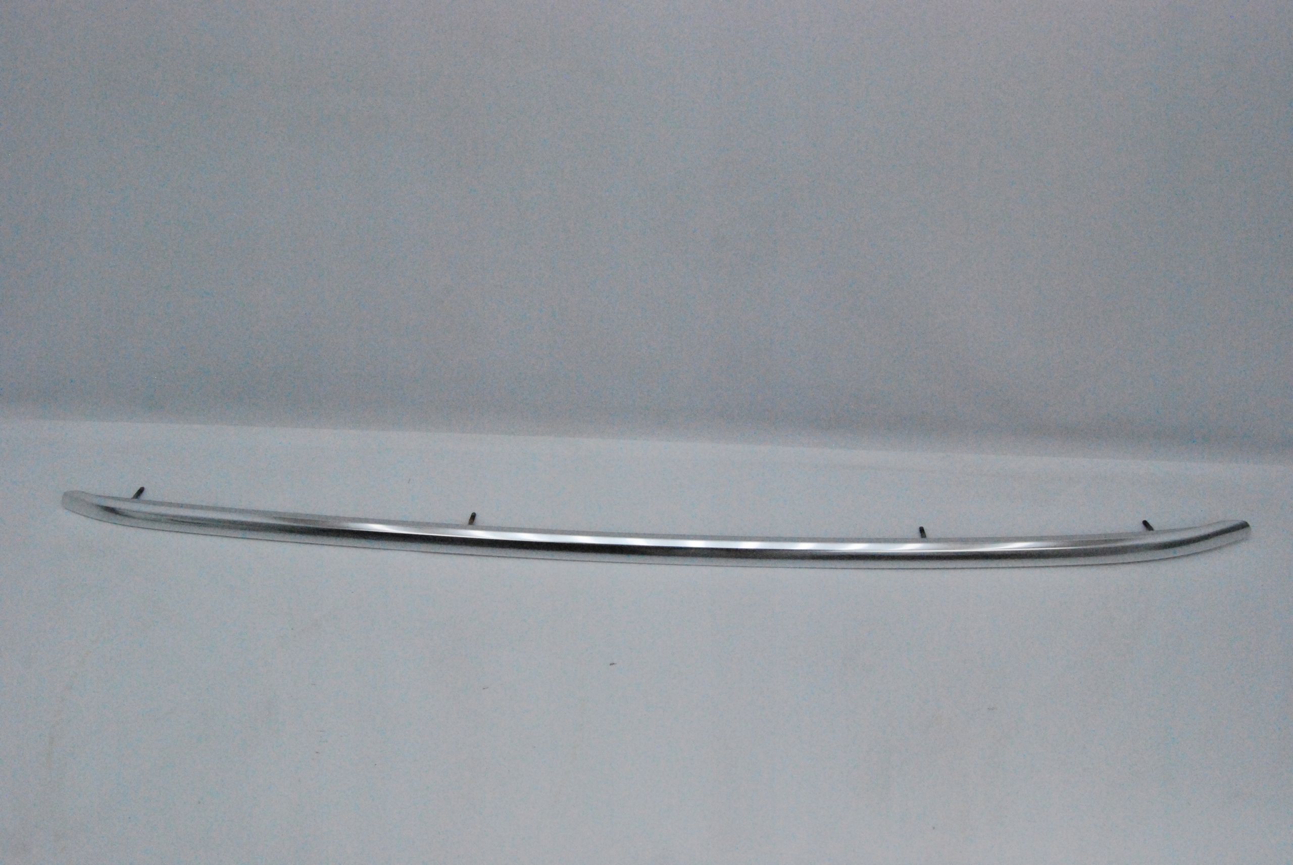 Reling dachowy lewy Audi A4 S4 Avant 8W9860021D