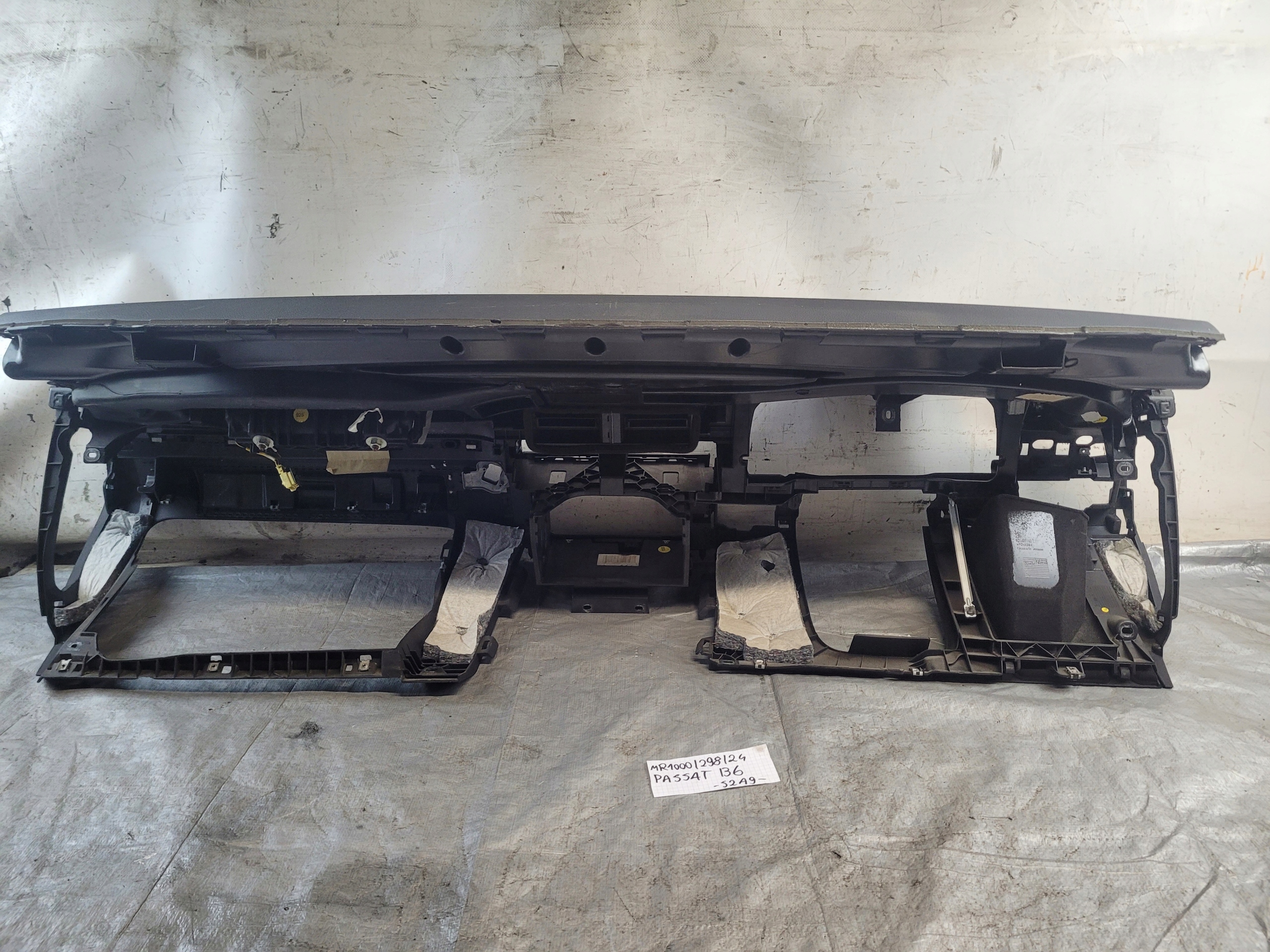 dashboard instrument panel OE 3C1857003RF + airbag VW PASSAT B6 KOMBI 08r. EU