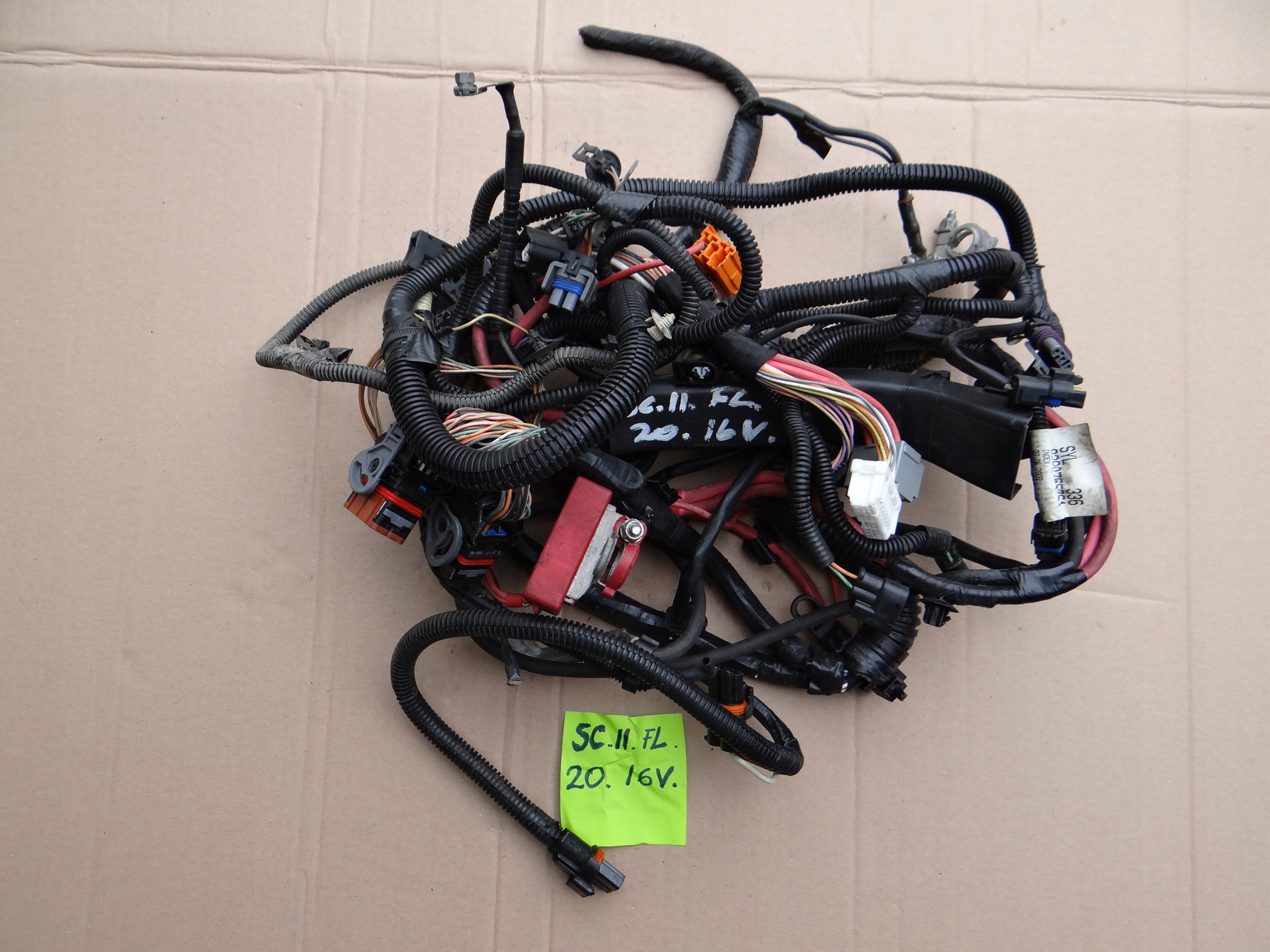 WIĄZKA SILNIKA RENAULT SCENIC II 2,0 16v LIFT