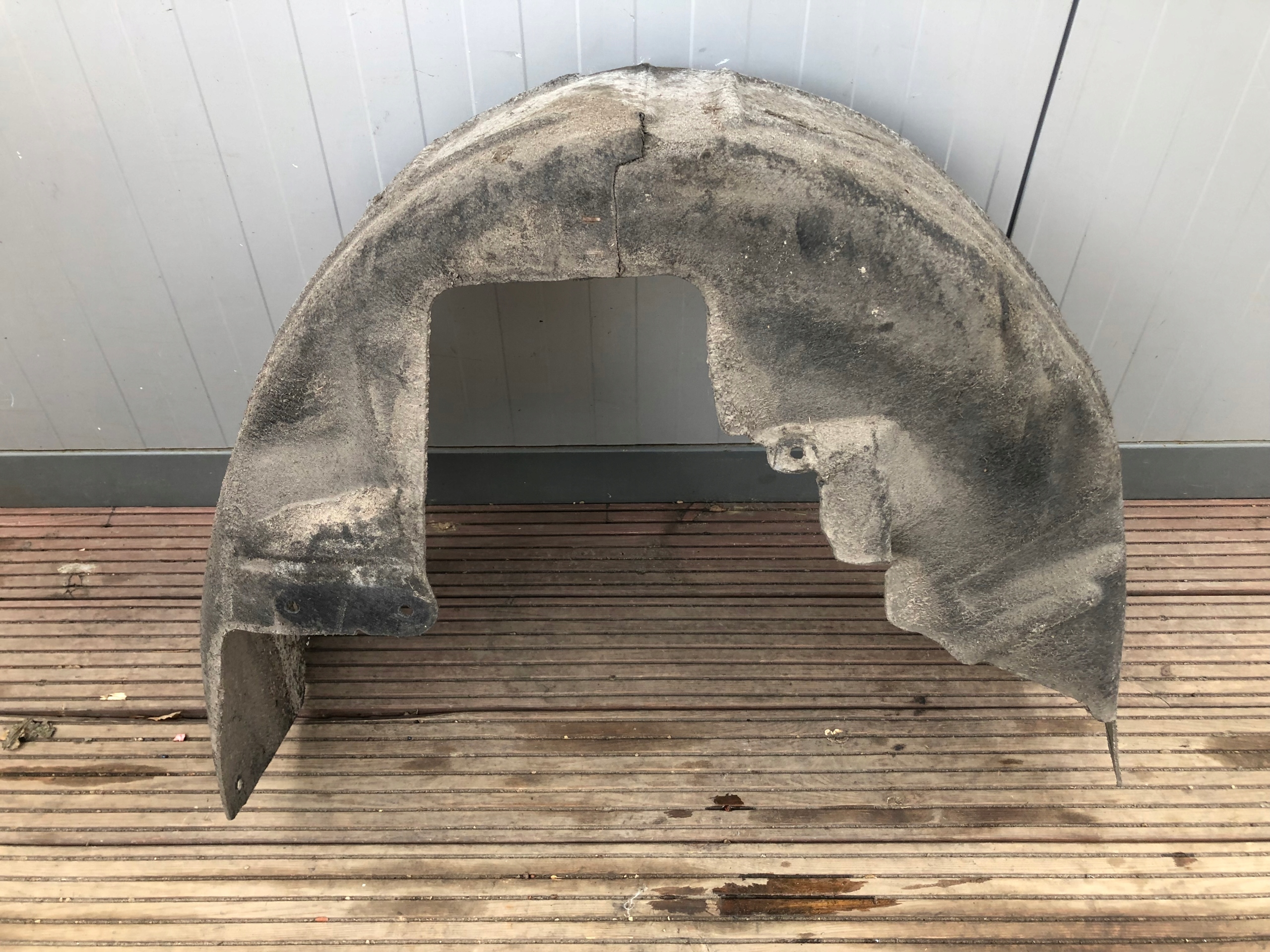 FORD MONDEO MK5 KOMBI mudguard left rear part