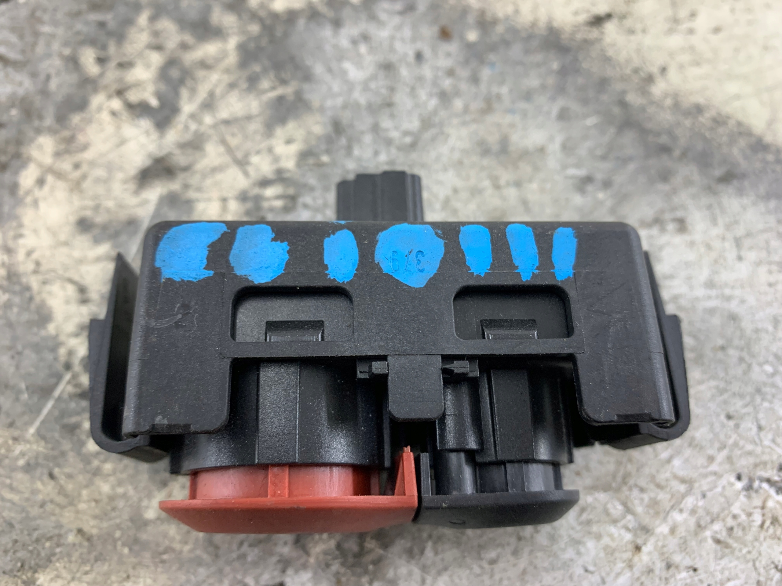 RENAULT CLIO III interrupteur commande phares feux lumières de secours de la serrure 8200214896A