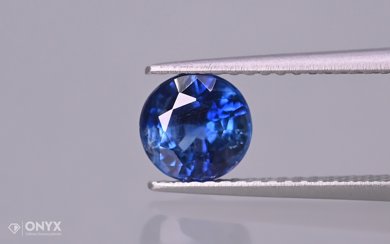 Kyanit fazetovaný kulatý fi 6 mm