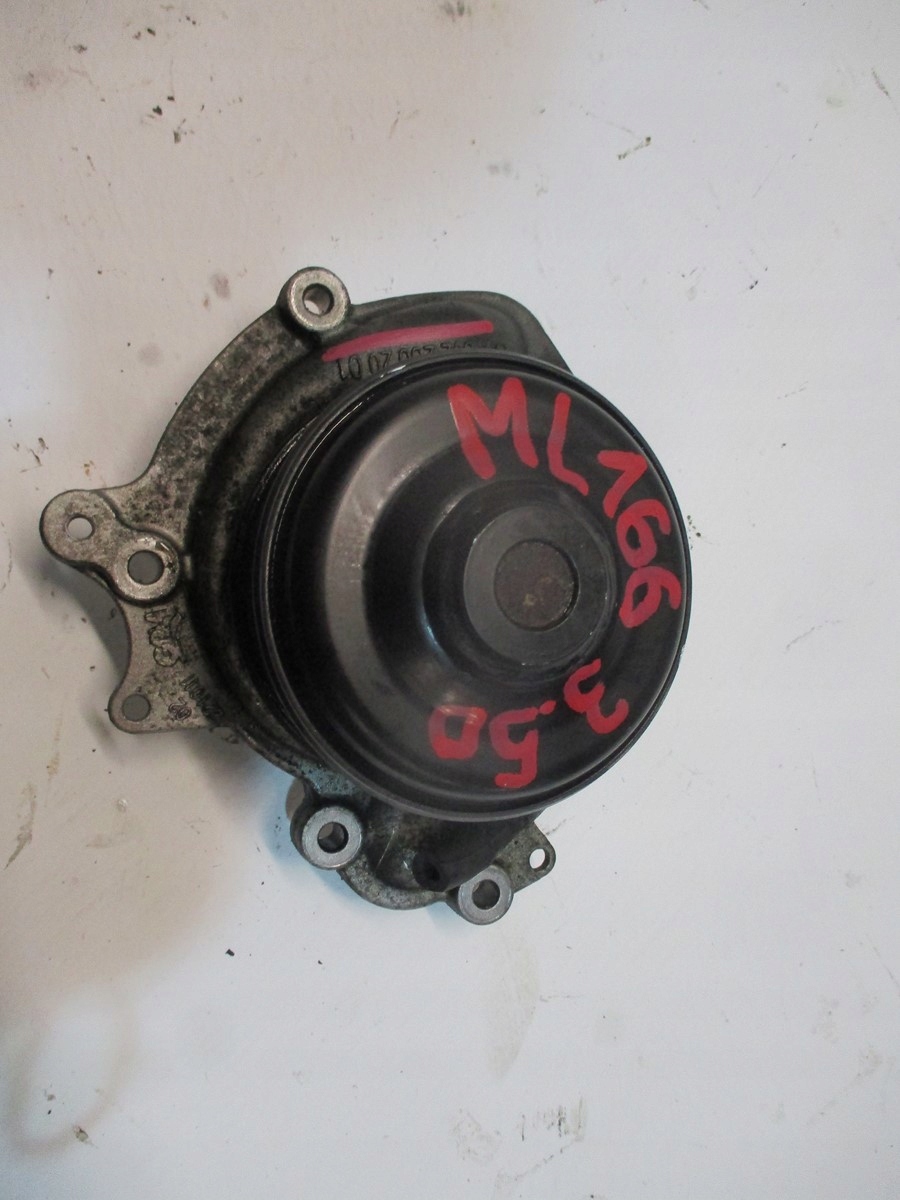 water pump MERCEDES ML166 ML 166 3,5D 6422002001