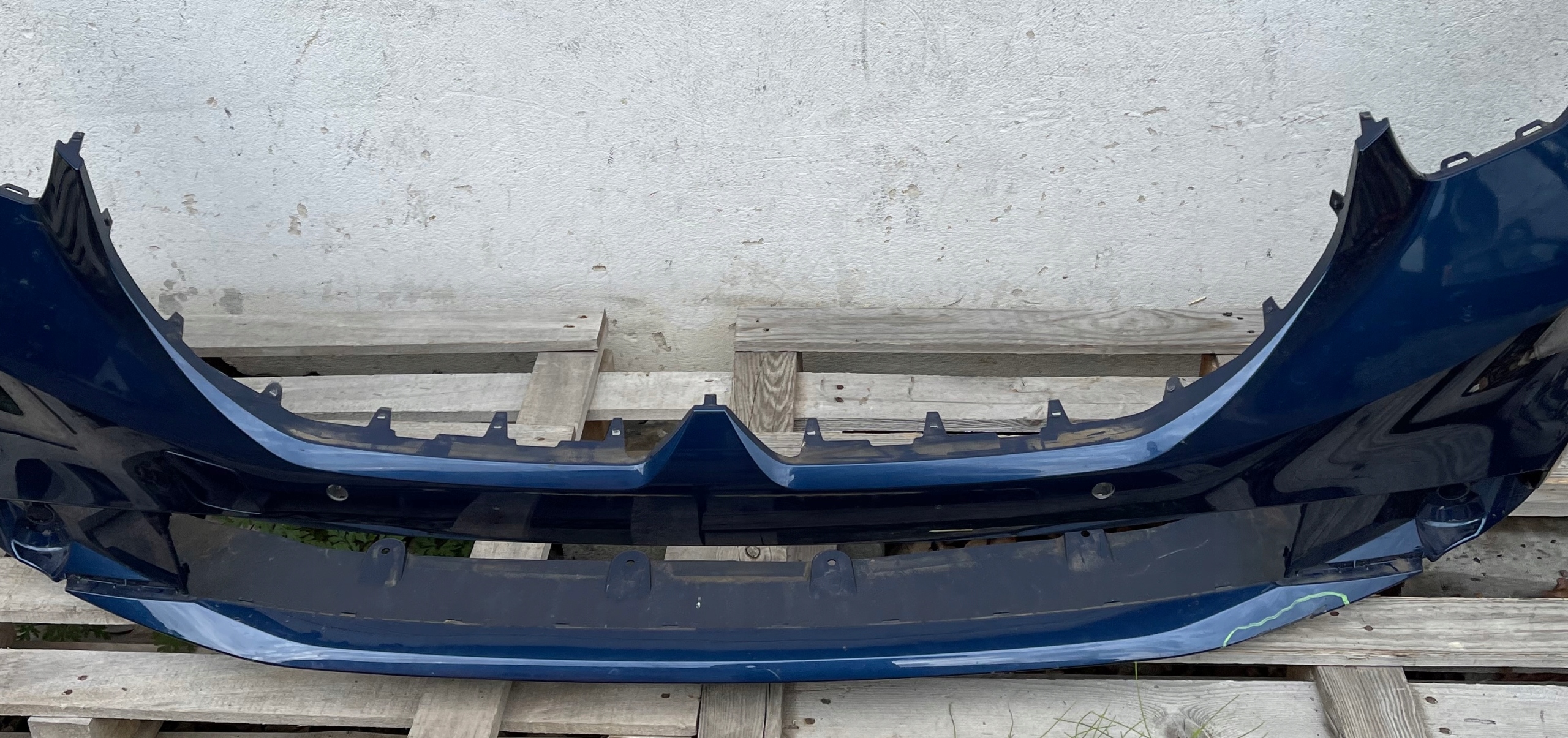 BMW 5 G60 G61 2023 - bumper front front PDC