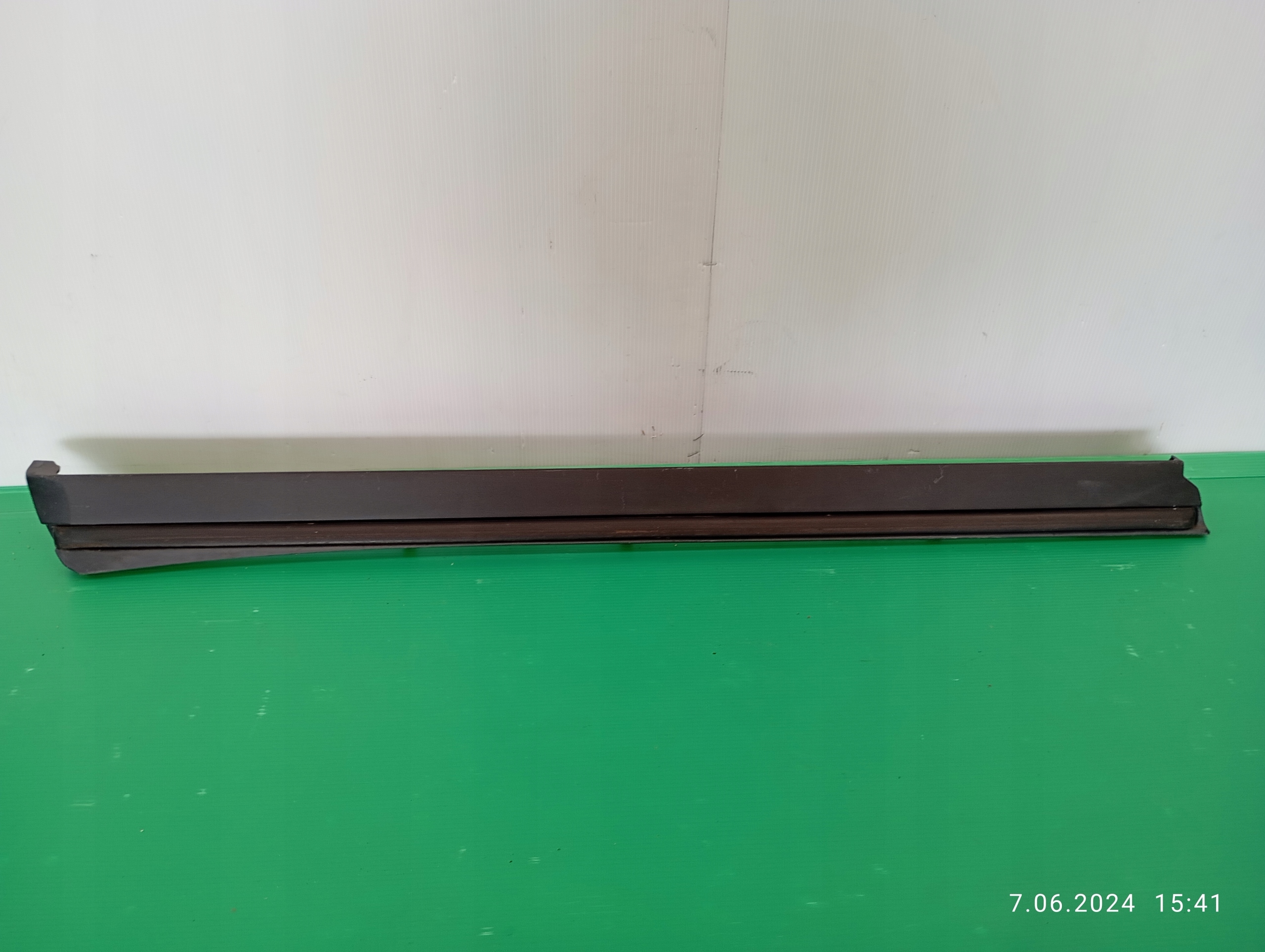 НАКЛАДКА NA ДВЕРІ ПЕРІД ПРАВЕ LEXUS RX RX350 RX450 3 75735-48020 R 