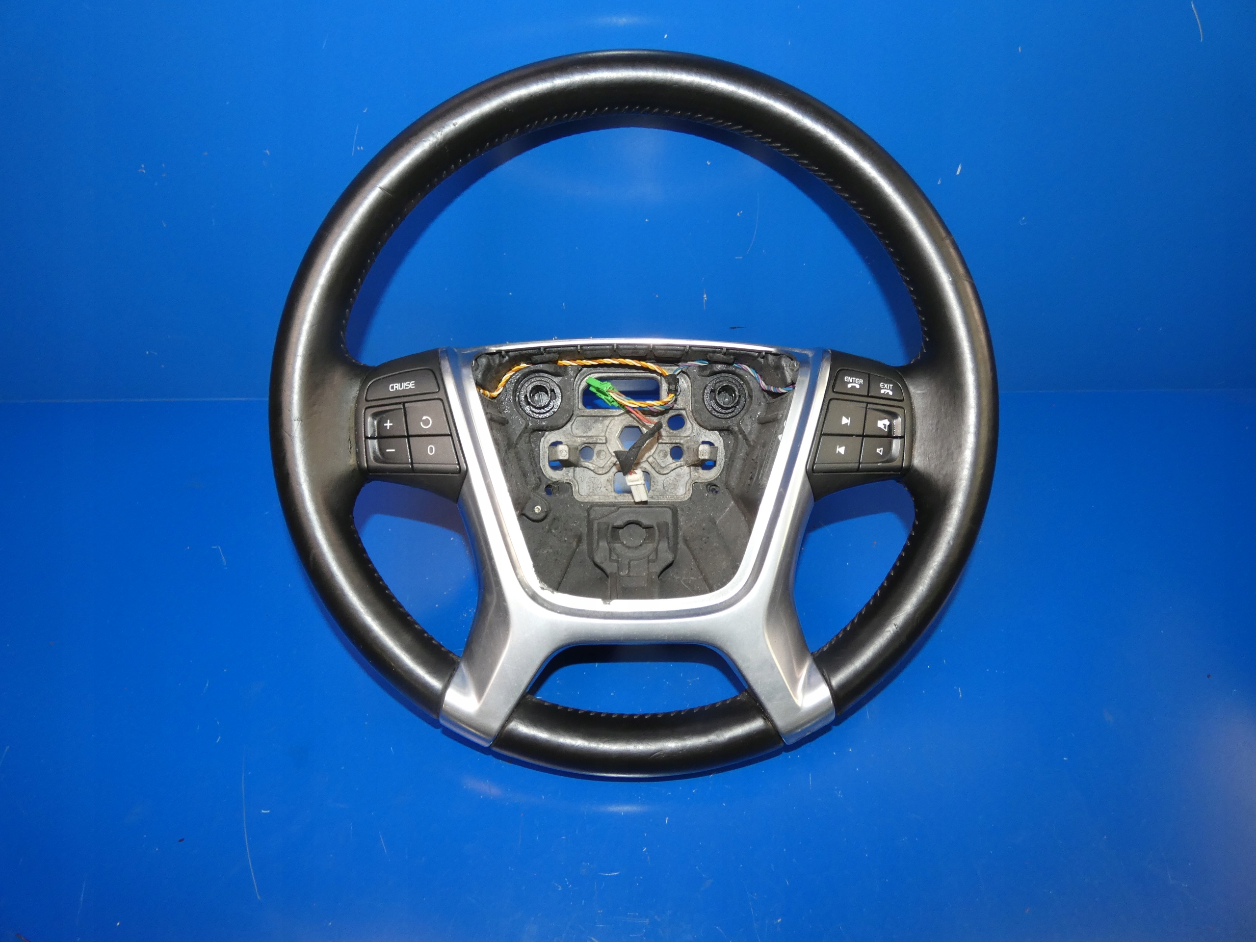 VOLVO XC60 І КНОПКИ РУЛЬОВОГО КОЛЕСА