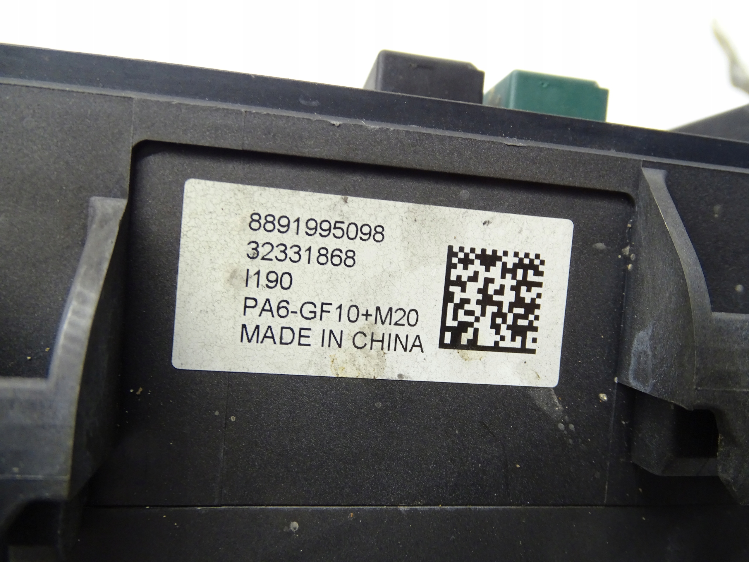 Boîte Module fusibles VOLVO XC40 32331868