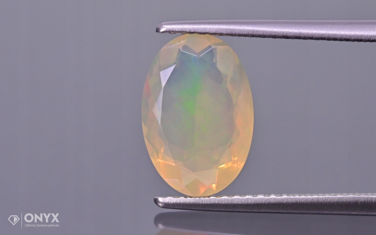 Opal z Etiopie fasetovaný ovál 11,5x8 mm