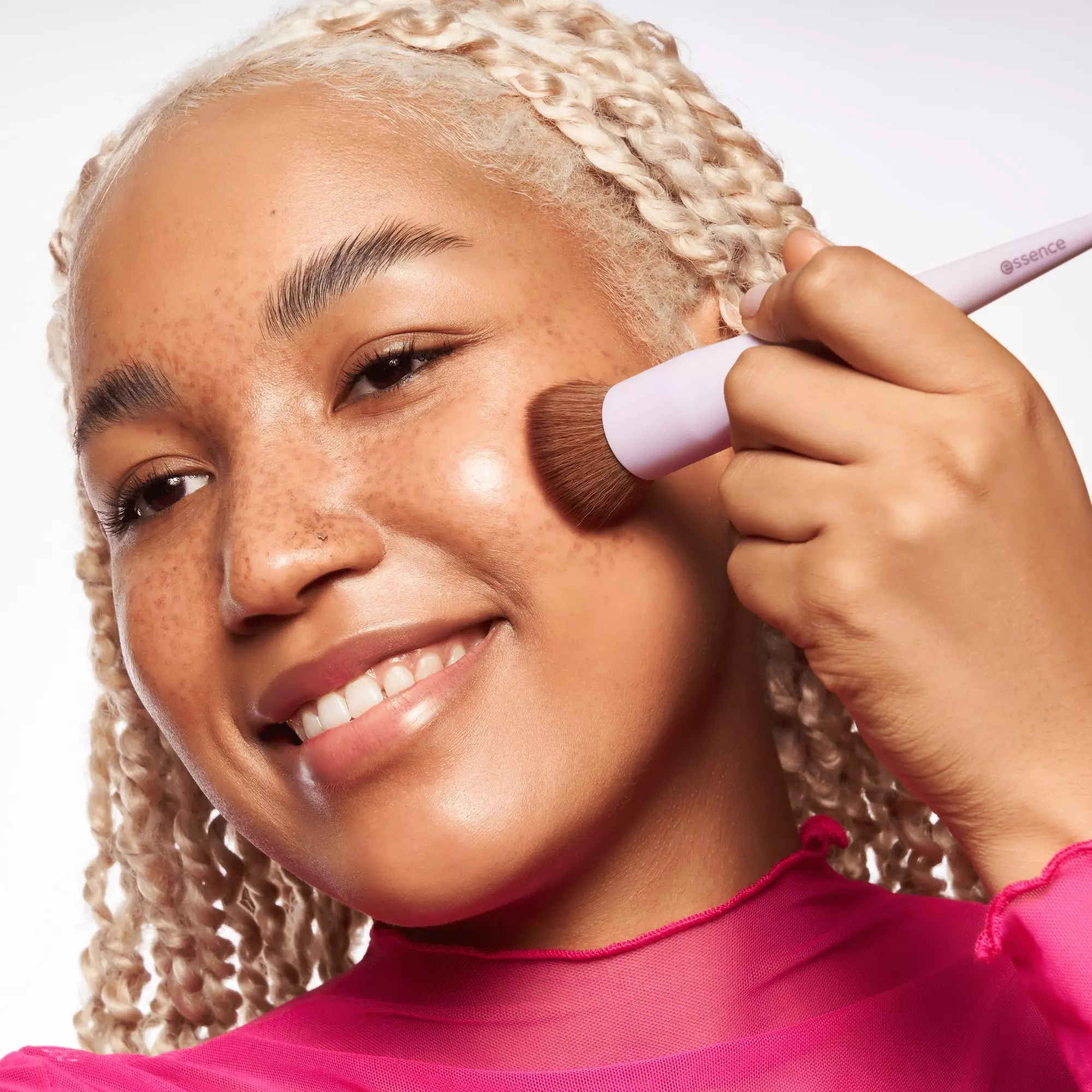 ESSENCE Make Up Buffer Brush PĘDZEL DO PODKŁADU 01 Kod producenta 4059729421333