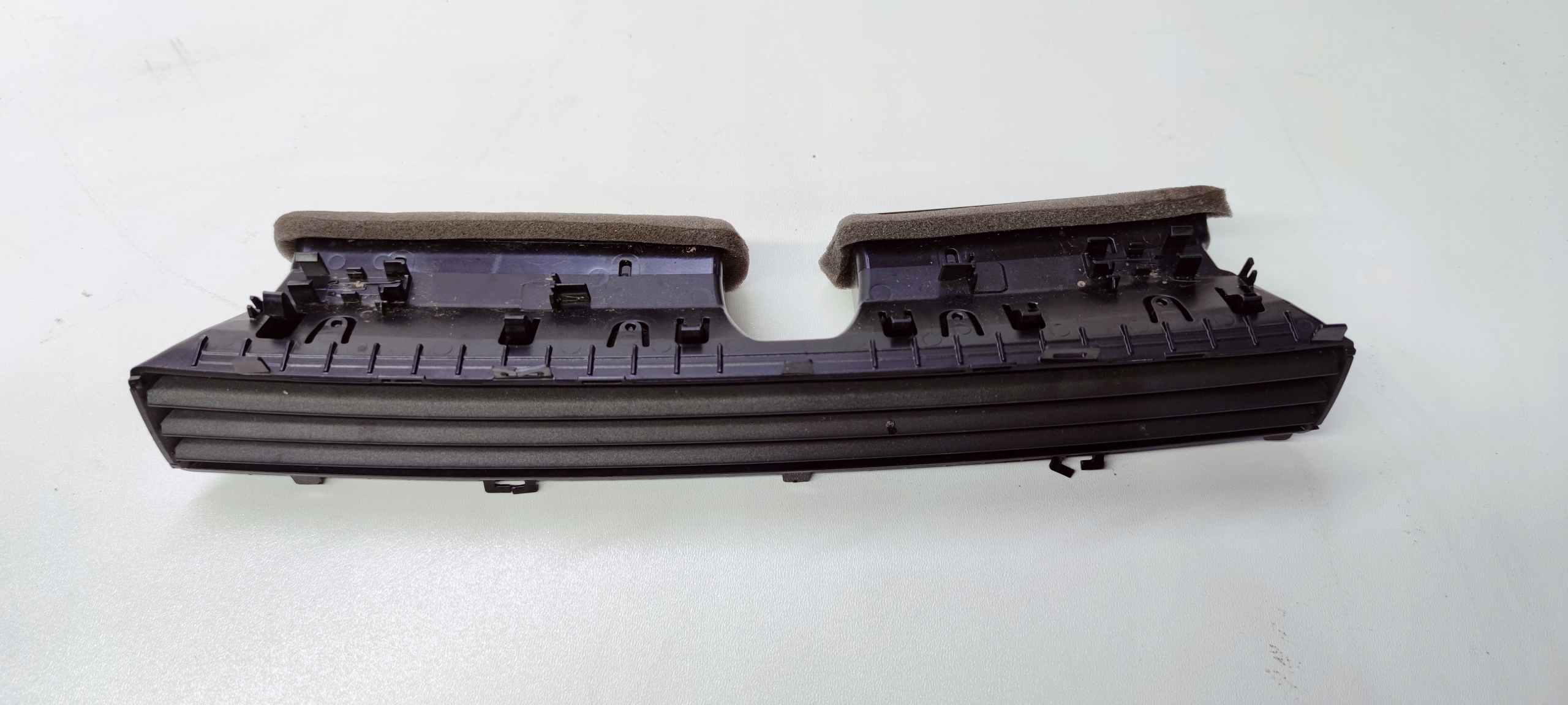 grid air conditioning devices AUDI A4 B9 8W1820902C
