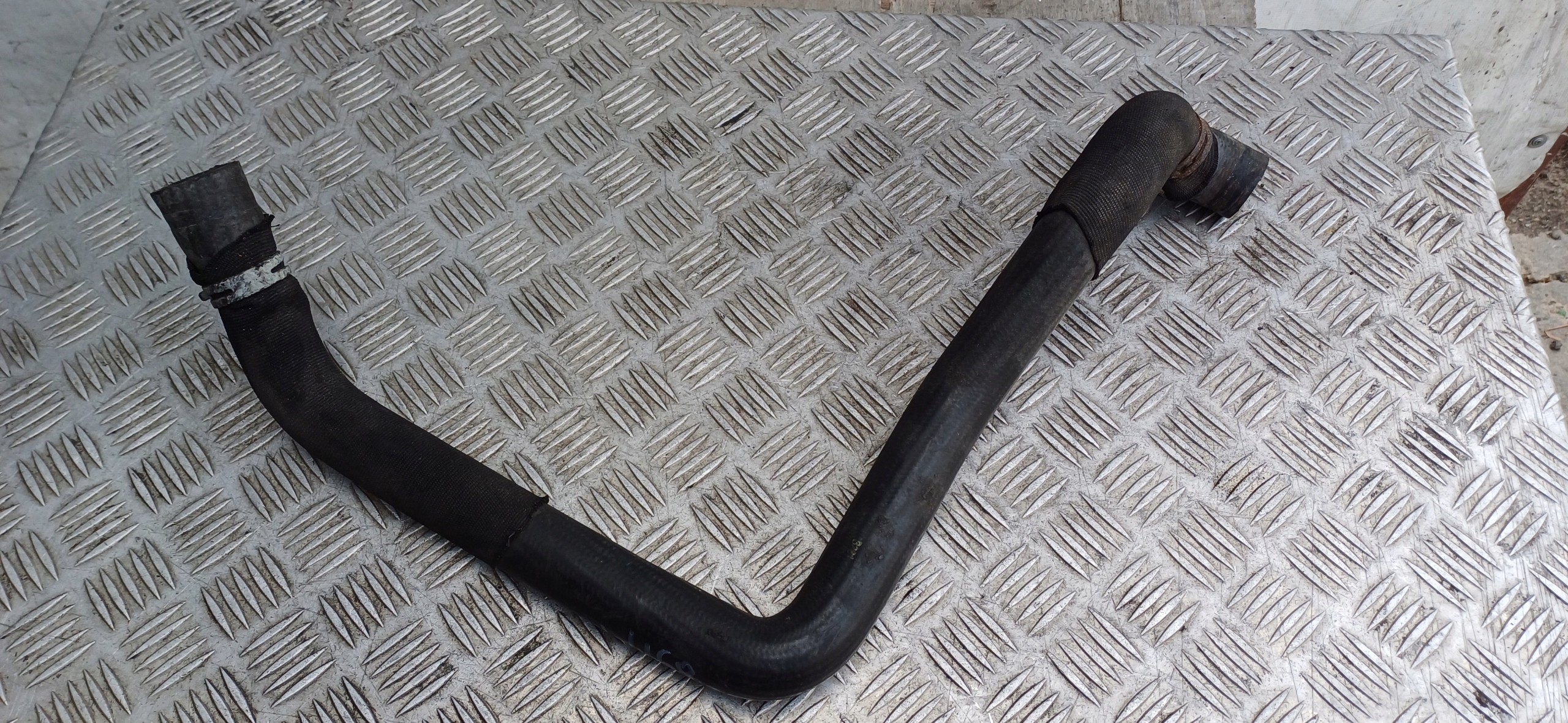 MERCEDES W169 crijevo 1.5 prijenos vode A1695010182