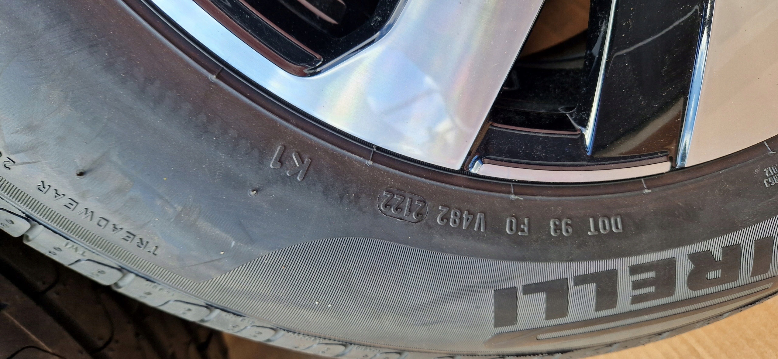 disc tyres TOURAN GOLF 8 VIII 205/60/16 new LATO