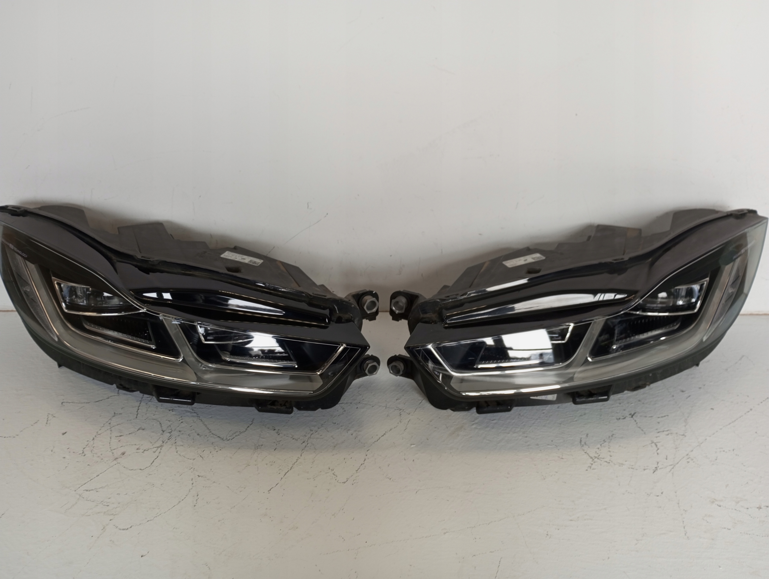 light lights FULL LED left right JAGUAR and PACE J9D3-13W030-HA J9D3-13W029-HA