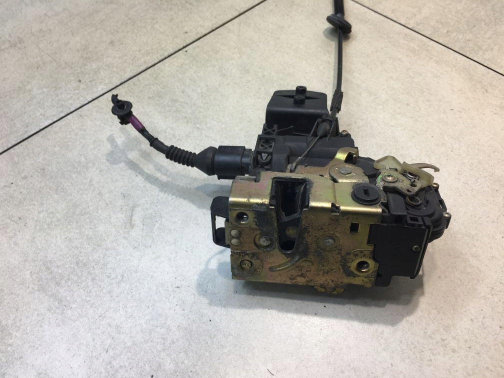 lock door right rear part VW PASSAT B5 6 PIN