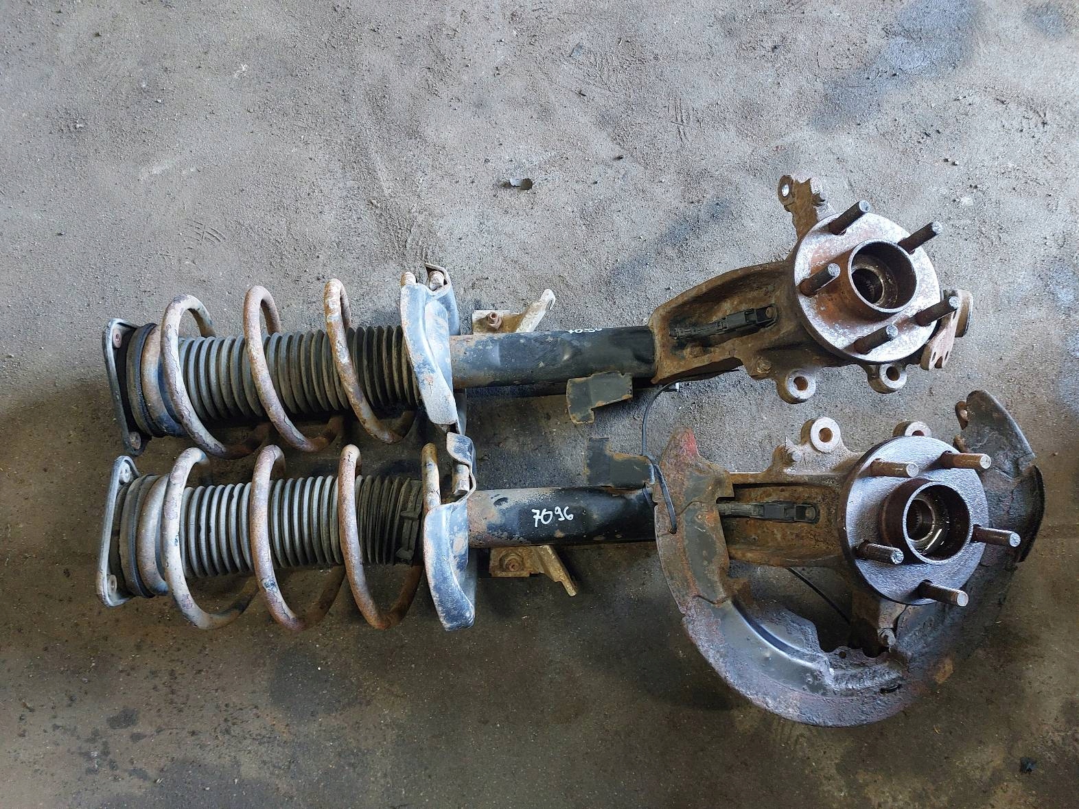 shock absorber spring swing left right front VOLVO S40 II 1.8 16V