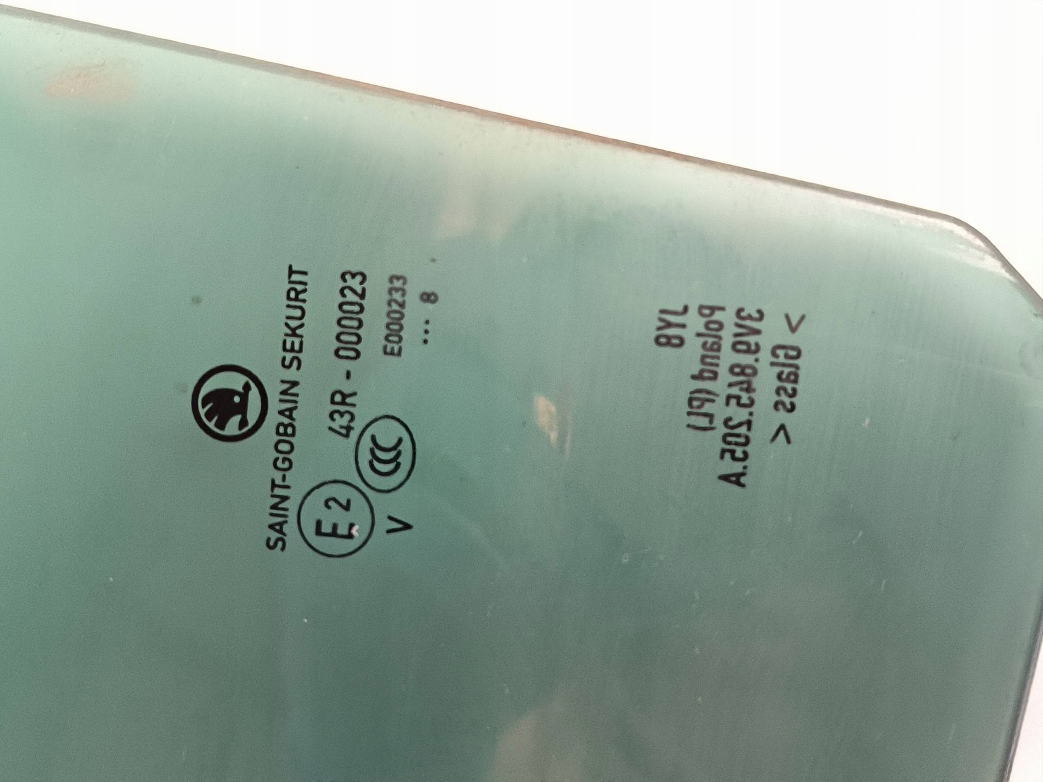 window door left rear part SKODA SUPERB III KOMBI