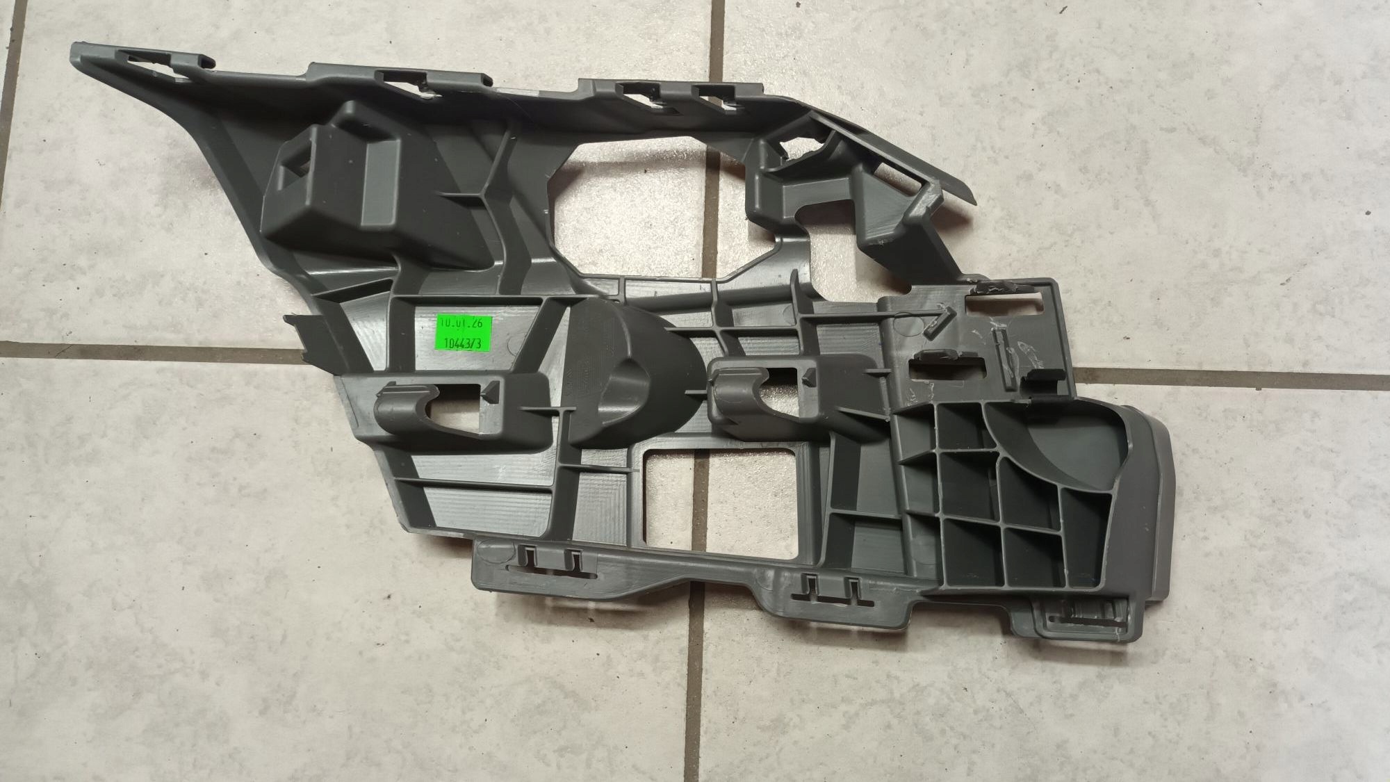 rechts oder links halter der spritzdüse stütze SKODA OCTAVIA IV LIFT 2024->