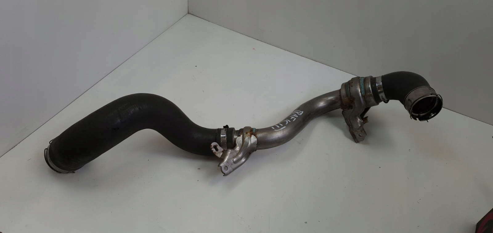 ШЛАНГ ІНТЕРКУЛЕРА TRAFIC III VIVARO B 1.6 DCI