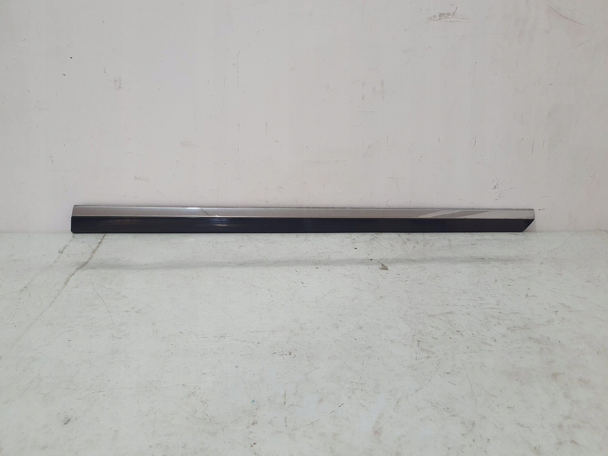 VW PASSAT B8 3G moulding door right front 3G0854940E