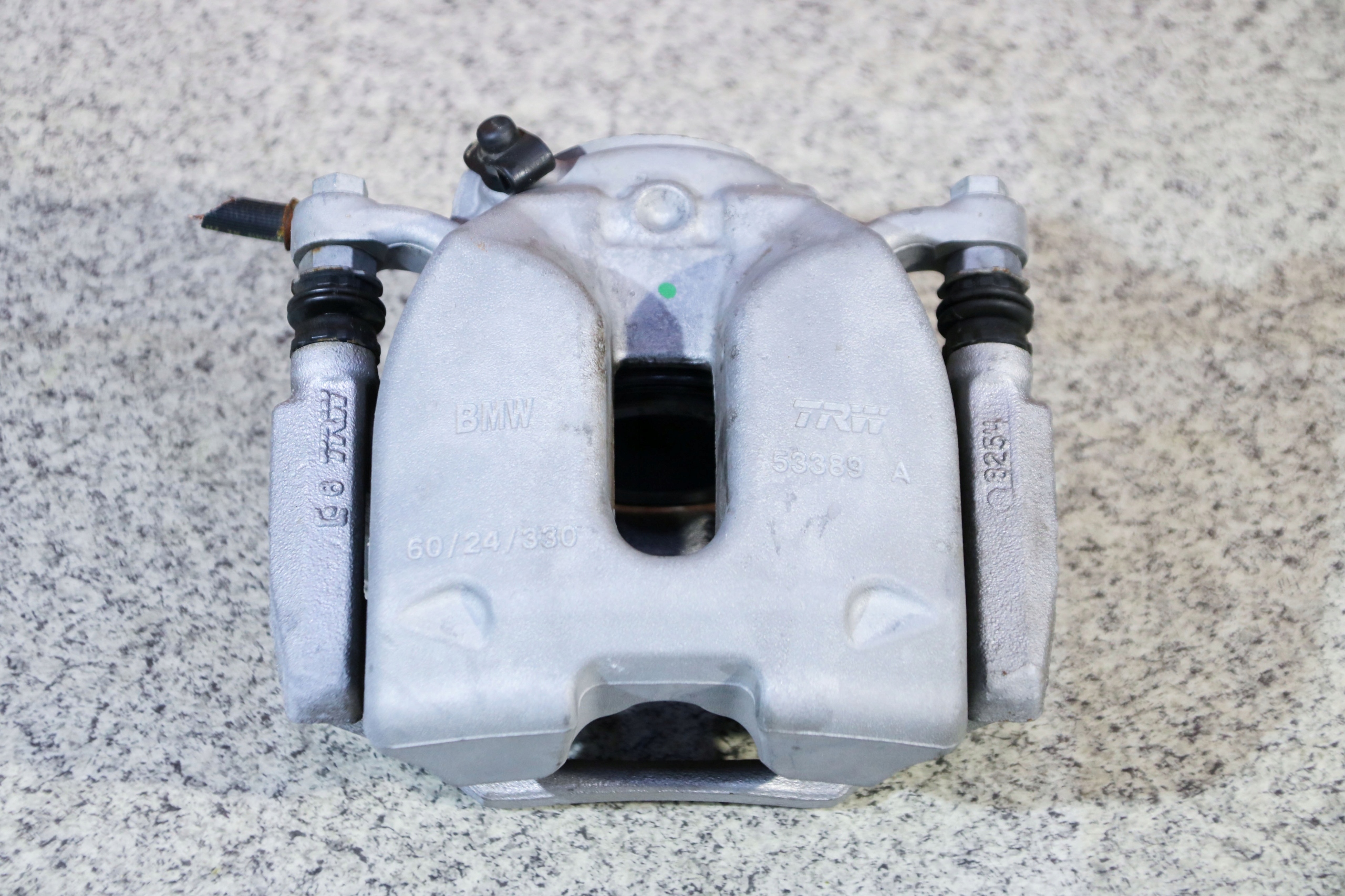 BMW X3 G01 caliper brake left front front 60/24/330 9 km !!!