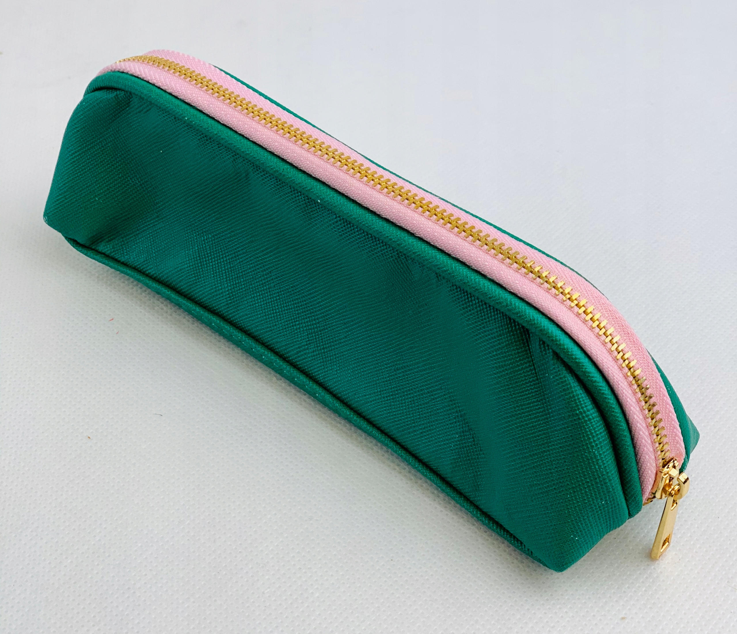 Piórnik, etui na drobiazgi