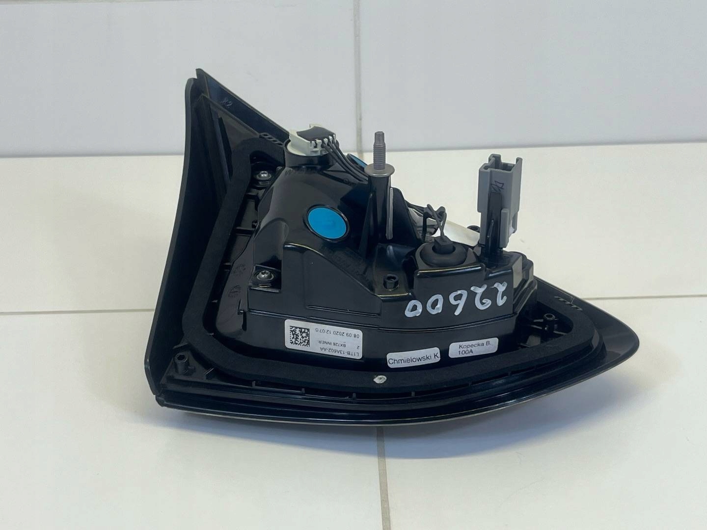 light rear to the bonnet right side Ford Puma 2 2021 L1TB13A602AA