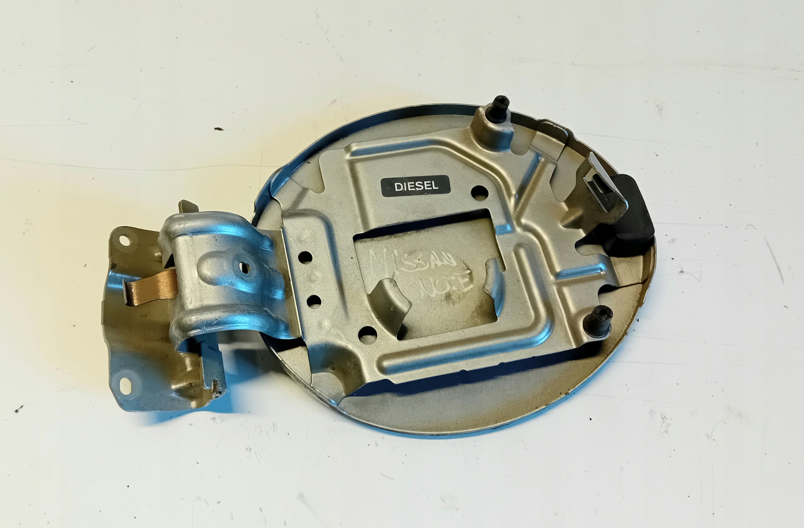 Tankklappe des Kraftstoffsbehälters NISSAN NOTE E11