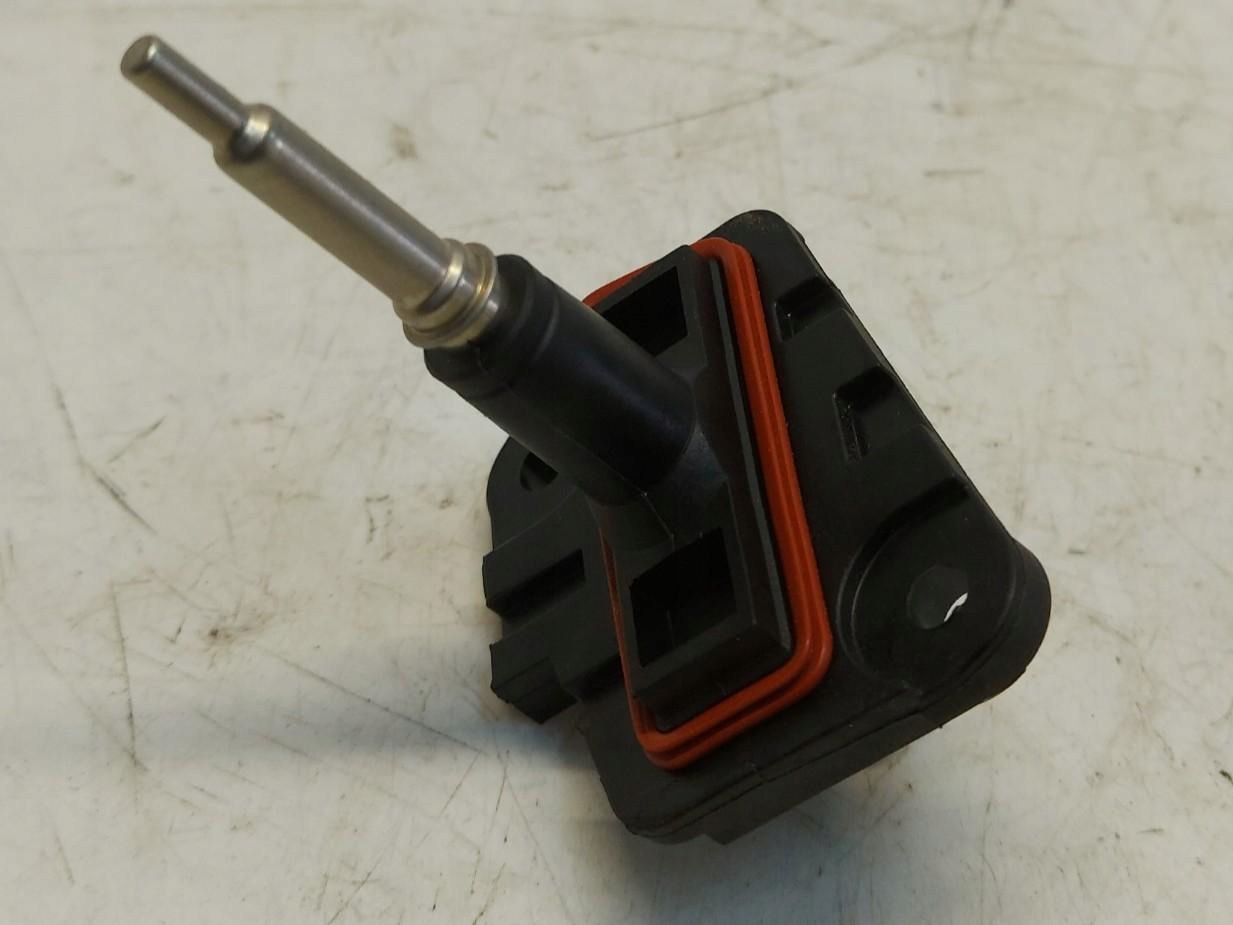 BMW 5 G60 530E x-drive Sensor temperatury luft Luftmassenmesser