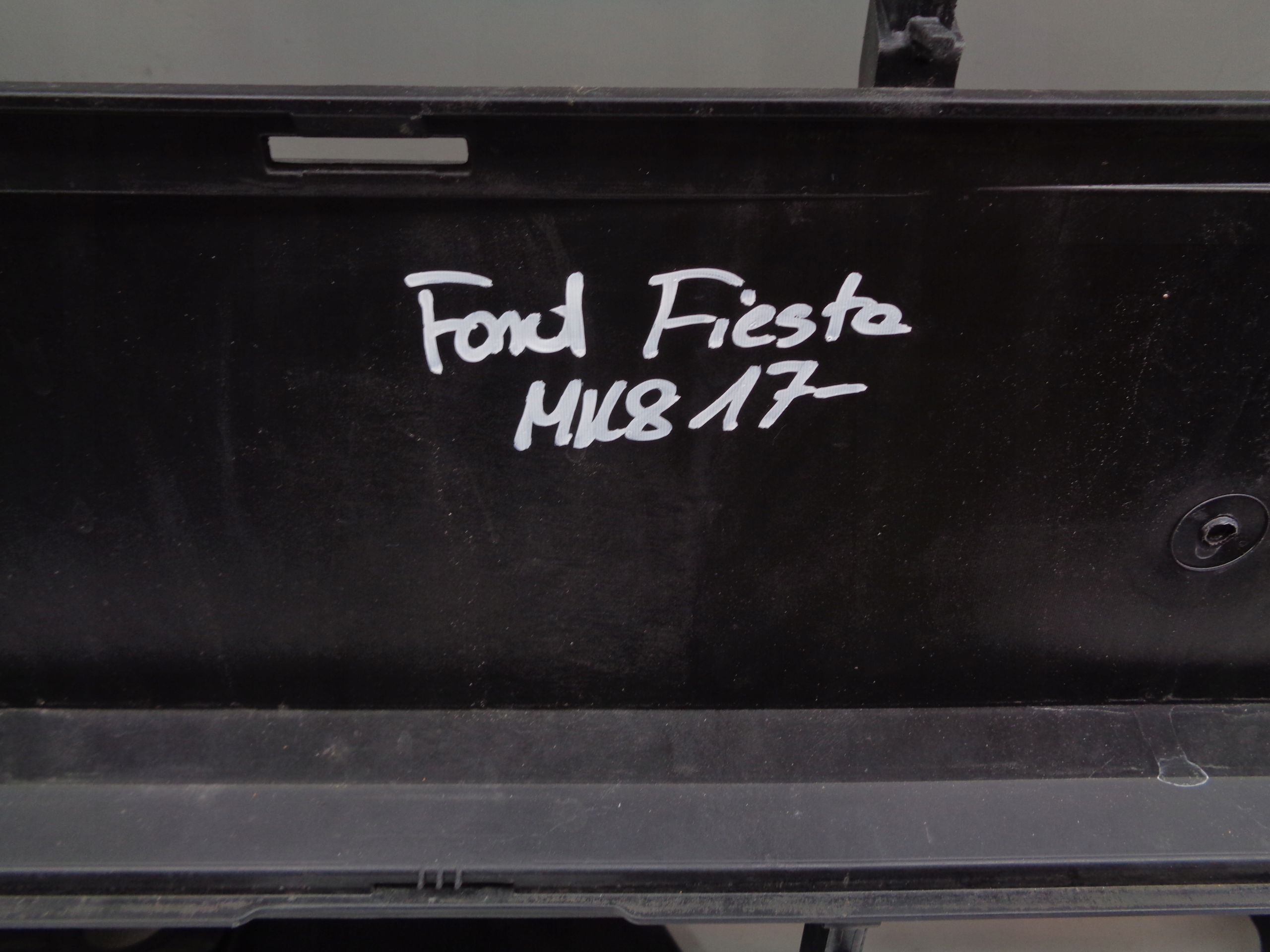 bar, wall front FORD FIESTA MK8 17