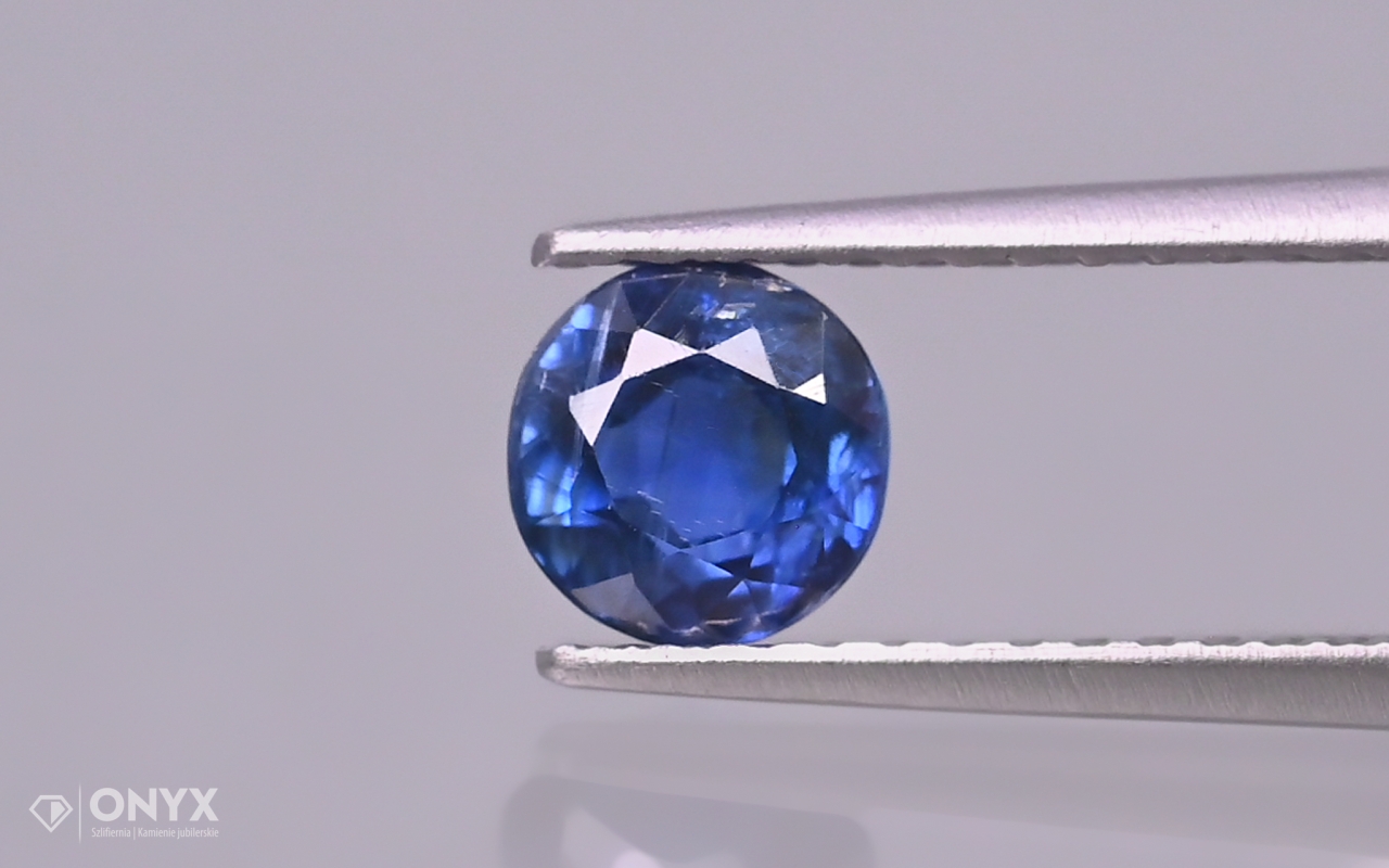Kyanit fazetovaný kulatý fi 5 mm