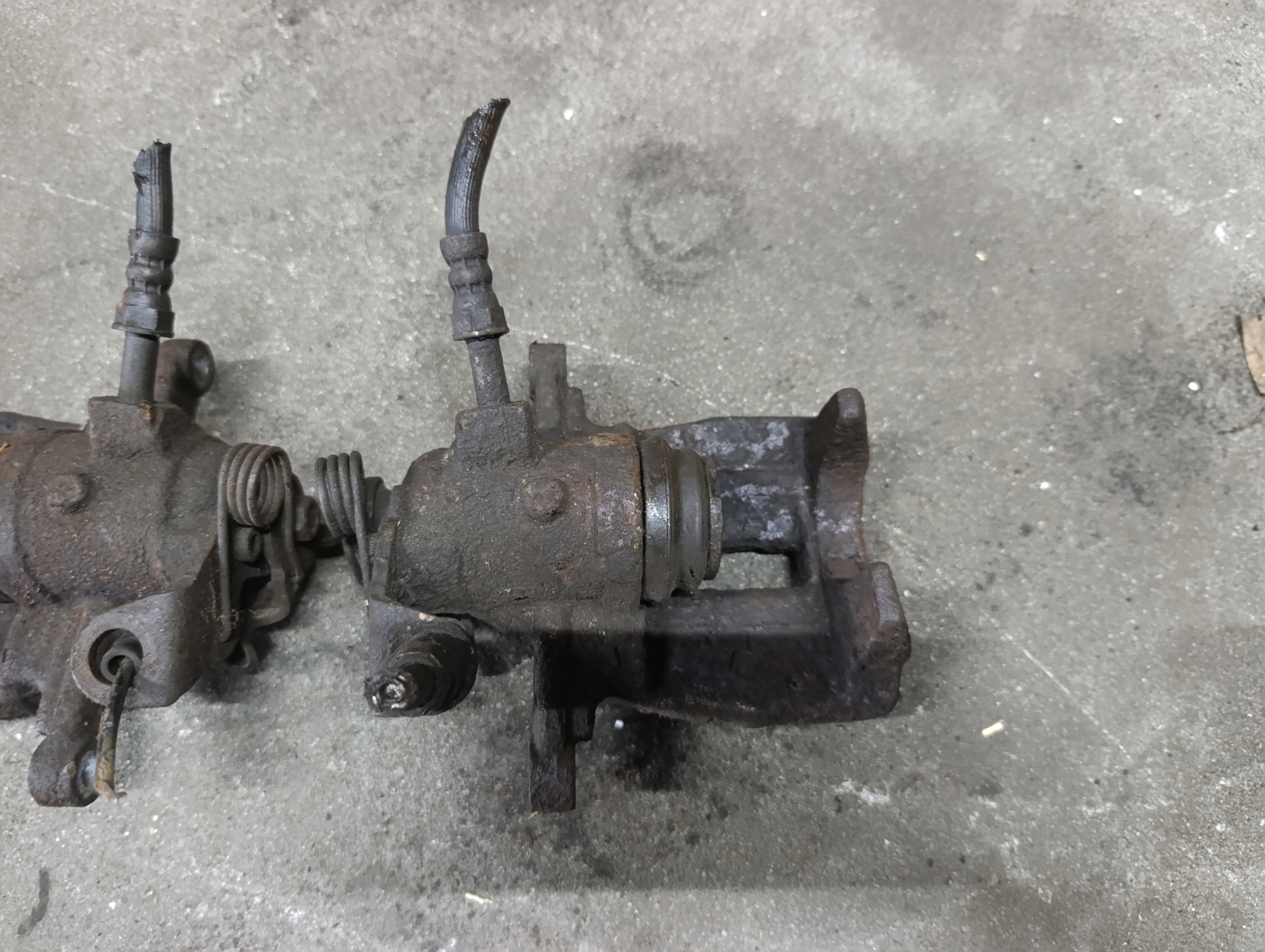 calipers brake rear part VW T5 T6 komplet left/ right