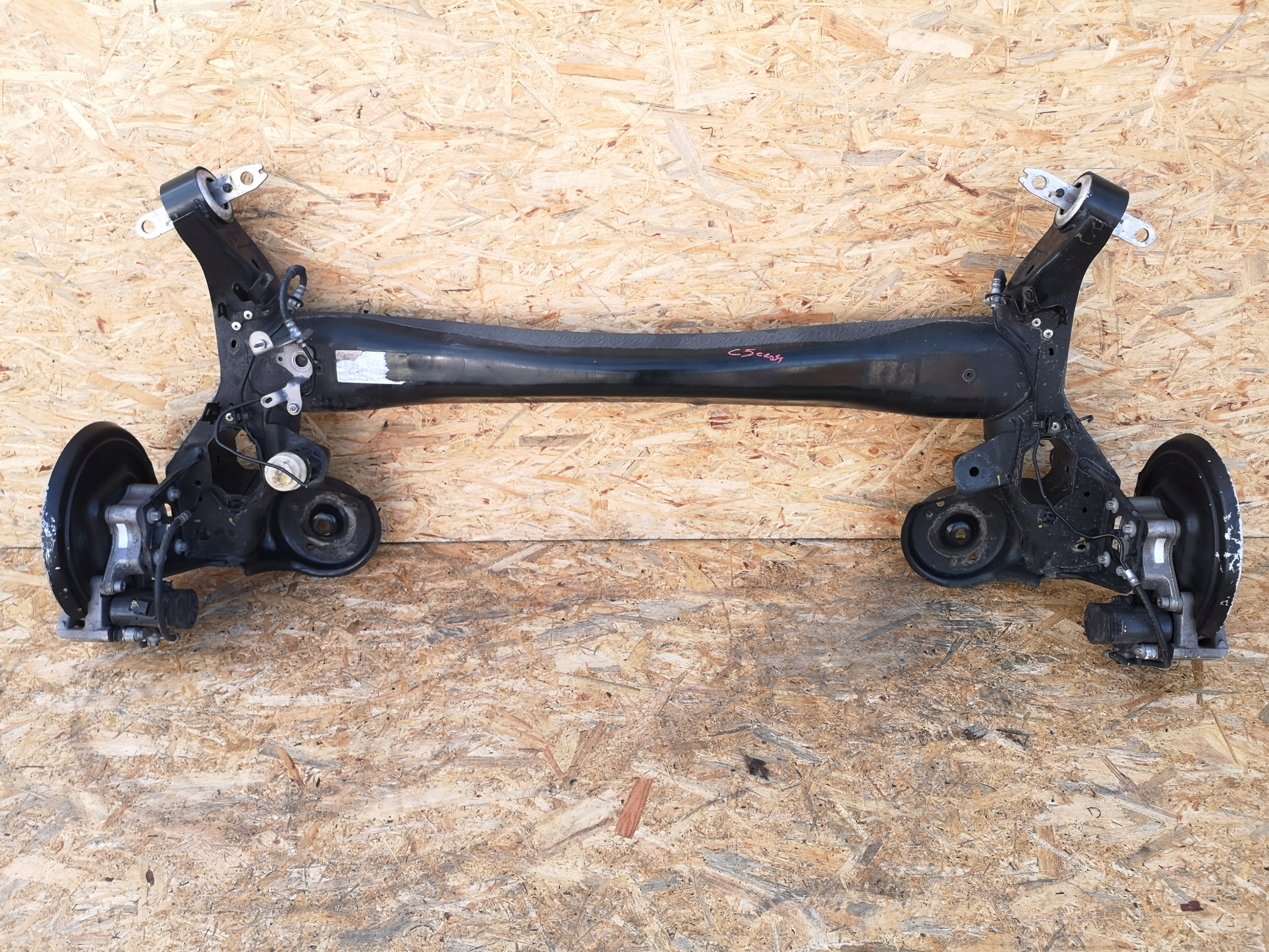 BELKA TYŁ TYLNA CITROEN C5 AIRCROSS PEUGEOT 3008