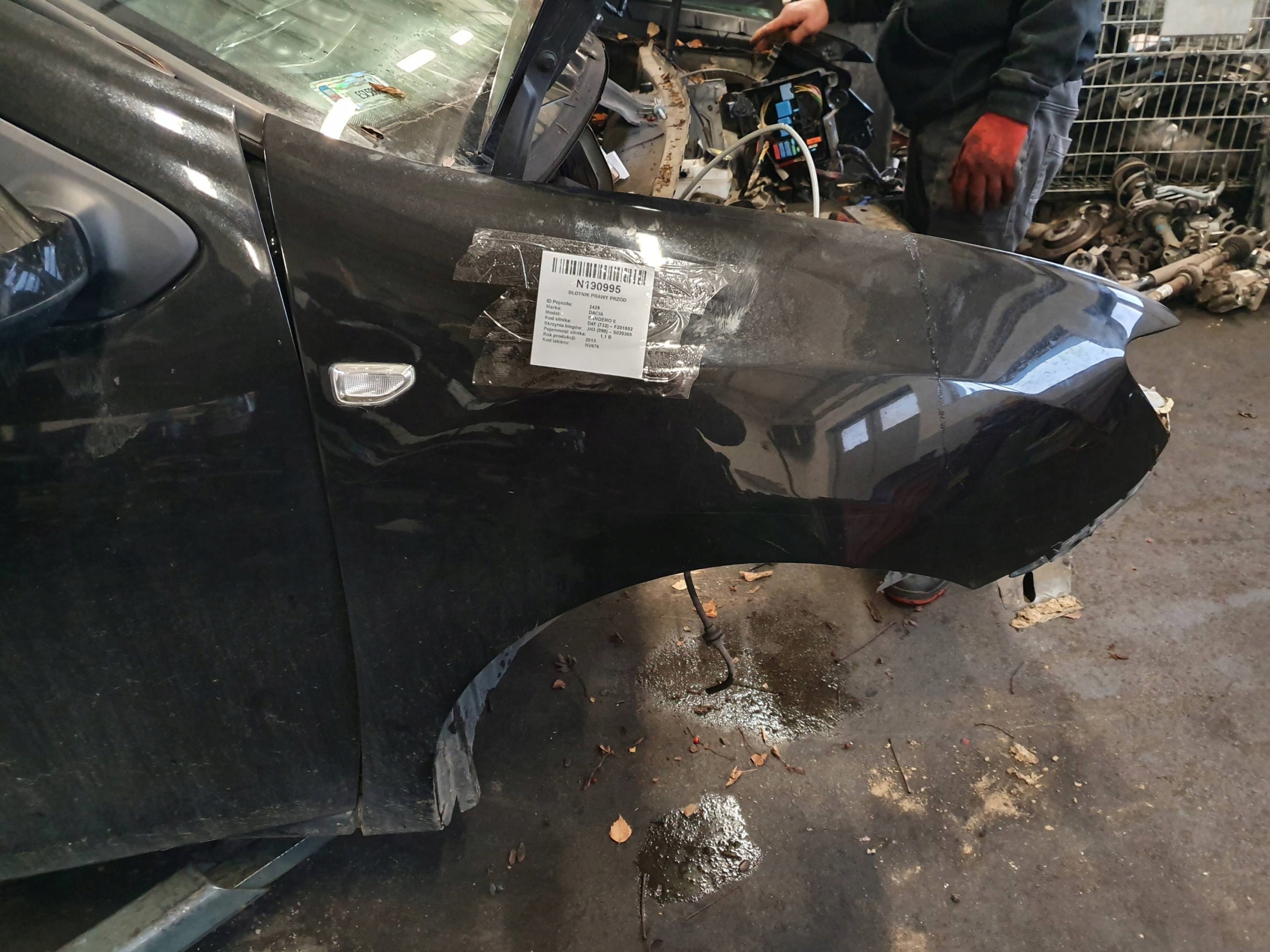 fender right front NV676 DACIA SANDERO II