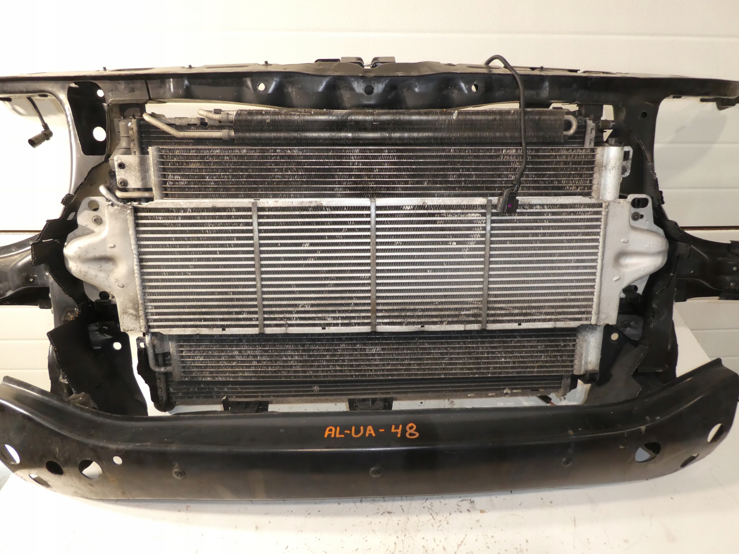 sider support panel for radiators pillar iron VW T5
