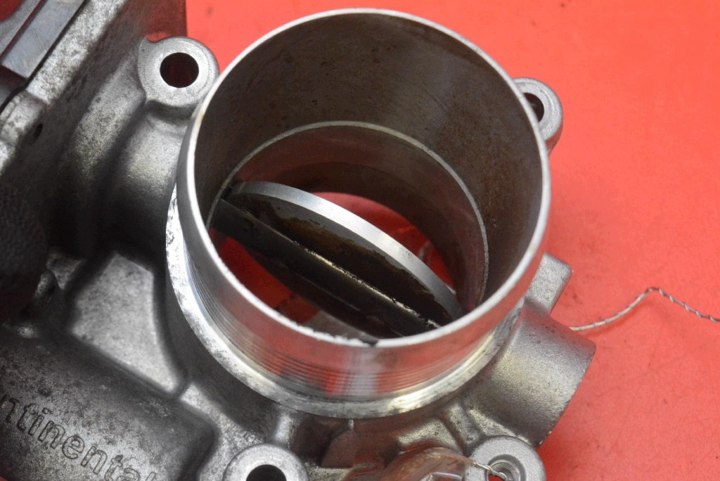 Valvola a farfalla 03L128063C AUDI A4 B8 2.0 TDI 143 KM 07-11
