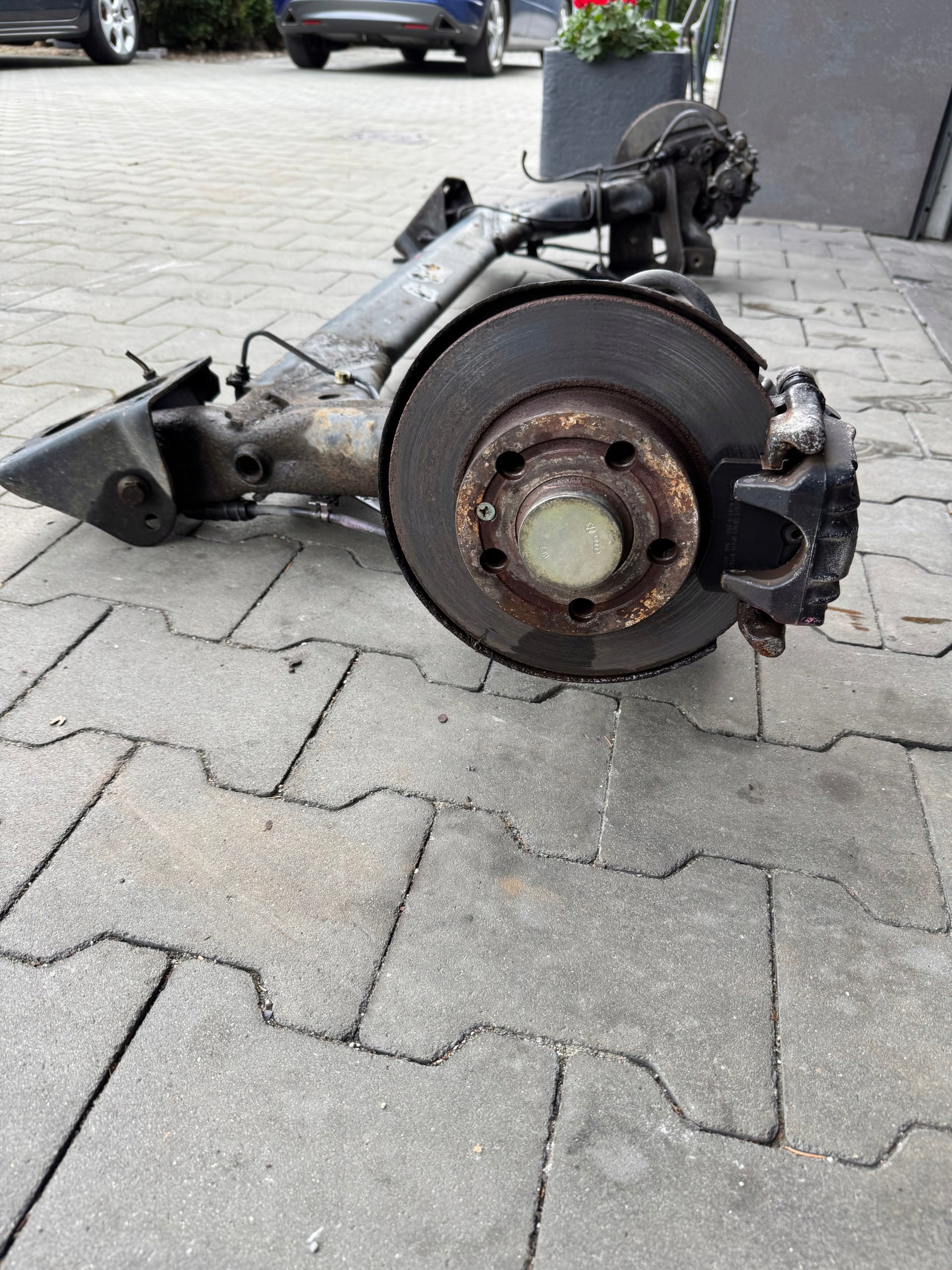 SEAT LEON 1 and TOLEDO II OCTAVIA and A3 8L GOLF IV TT sider axis springing rear part
