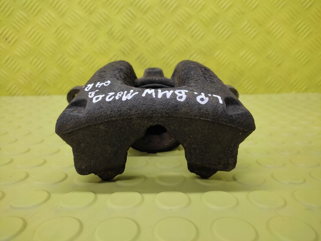 BMW 1 E87 2.0 D caliper left front