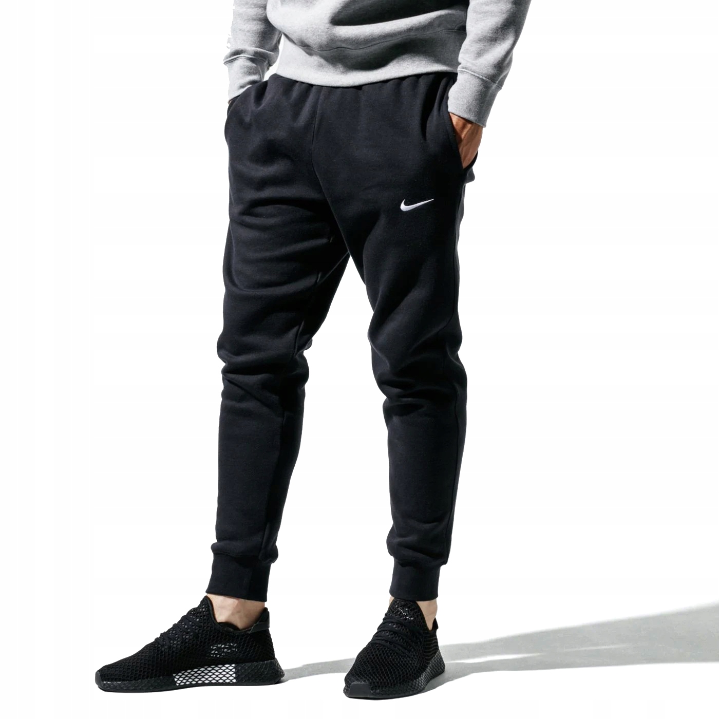 

Nowe Męskie Spodnie Dresowe Nike 826431-010 r.S