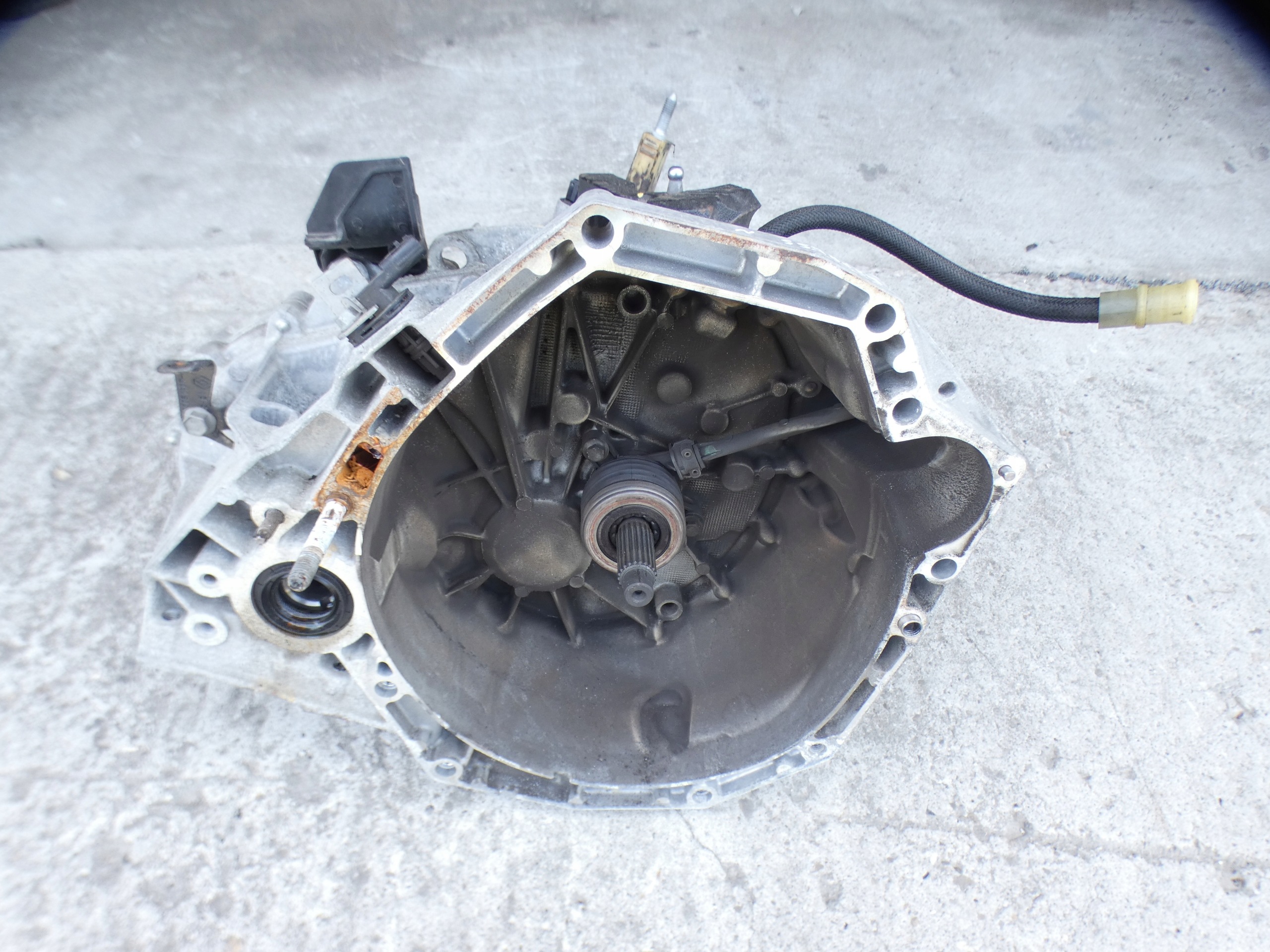 RENAULT EXPRESS II Getriebe 1.5 BDCI TL4B373 320108786R