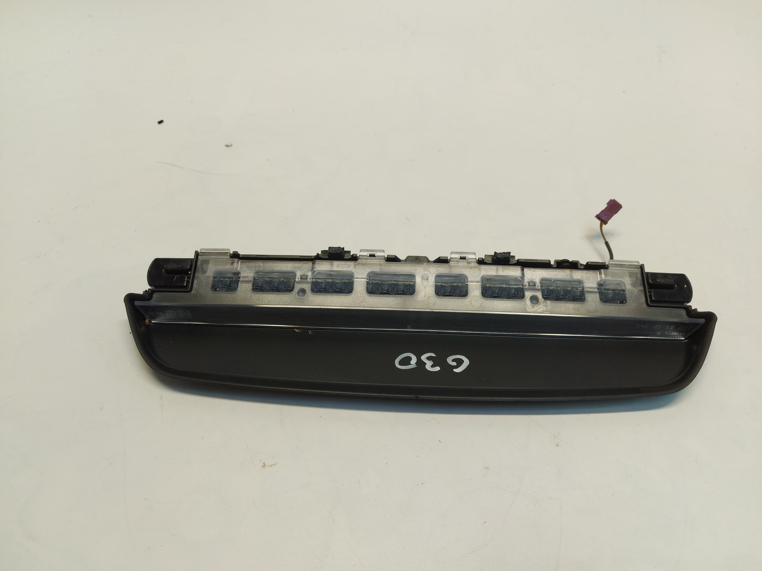 BMW G30 530e third brake light 7360526-10